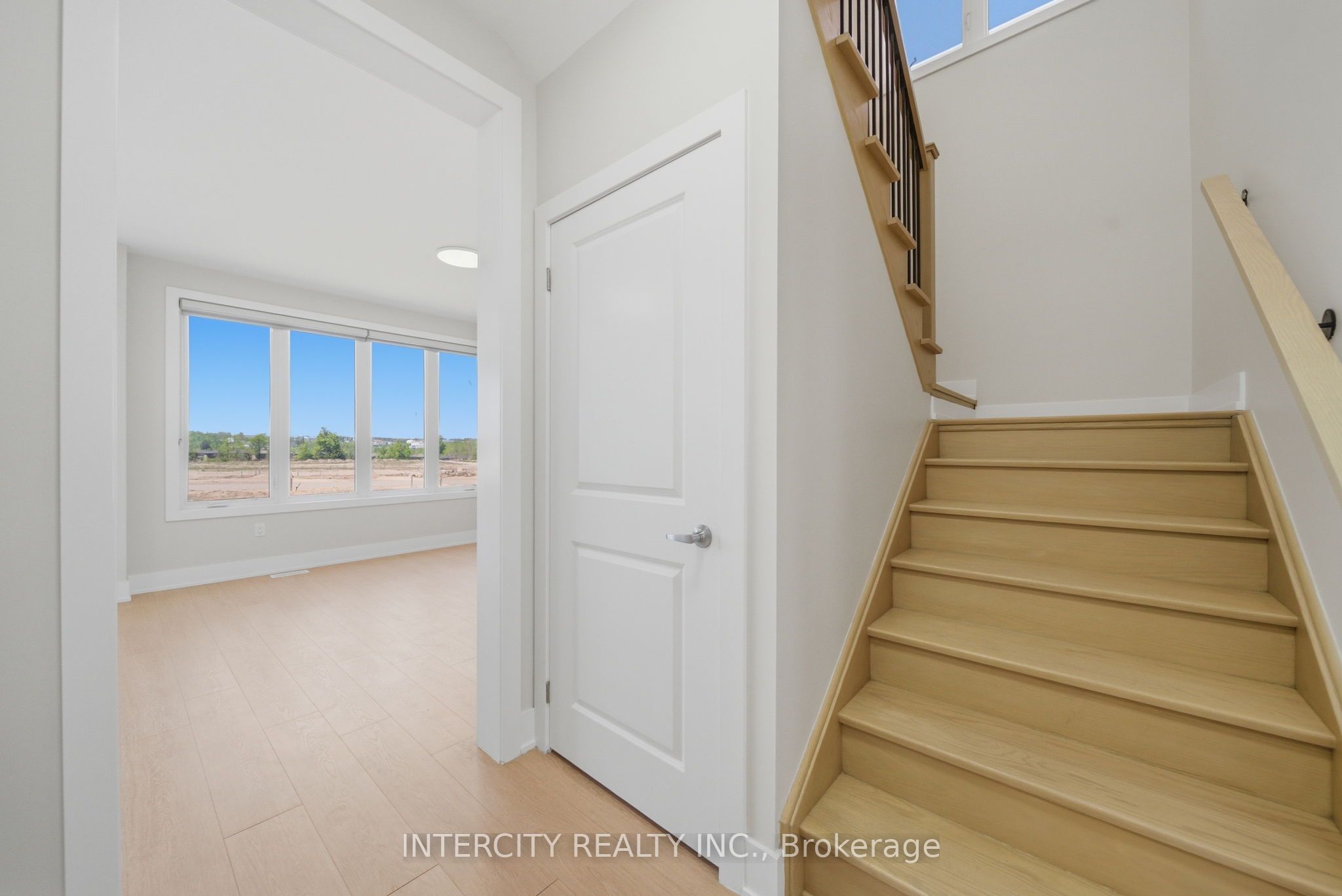 10 Kingsbury Trail Property Photo 27