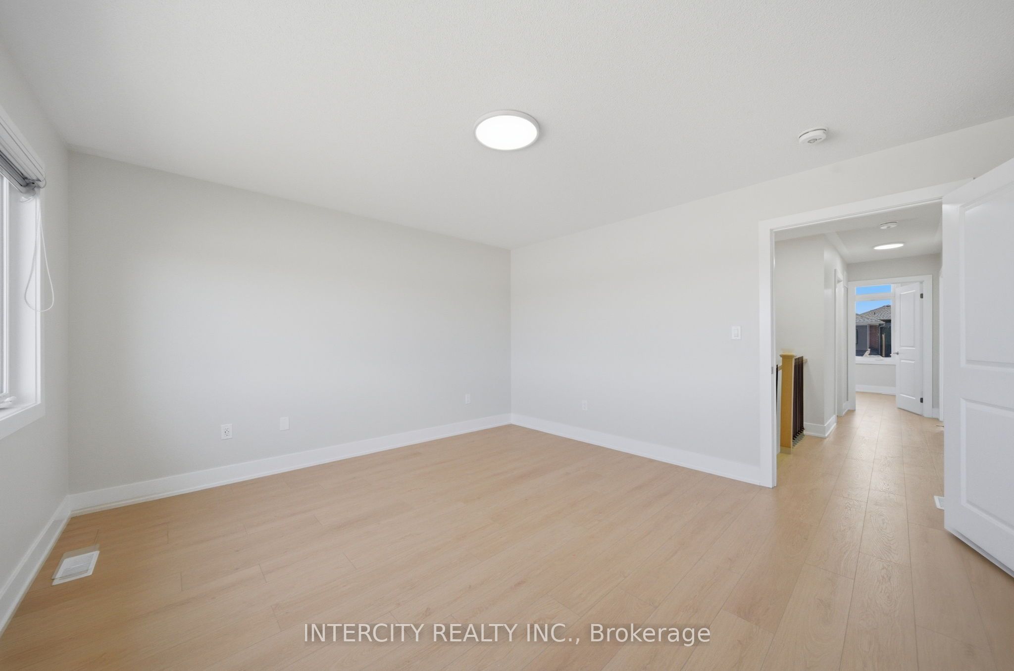 10 Kingsbury Trail Property Photo 32