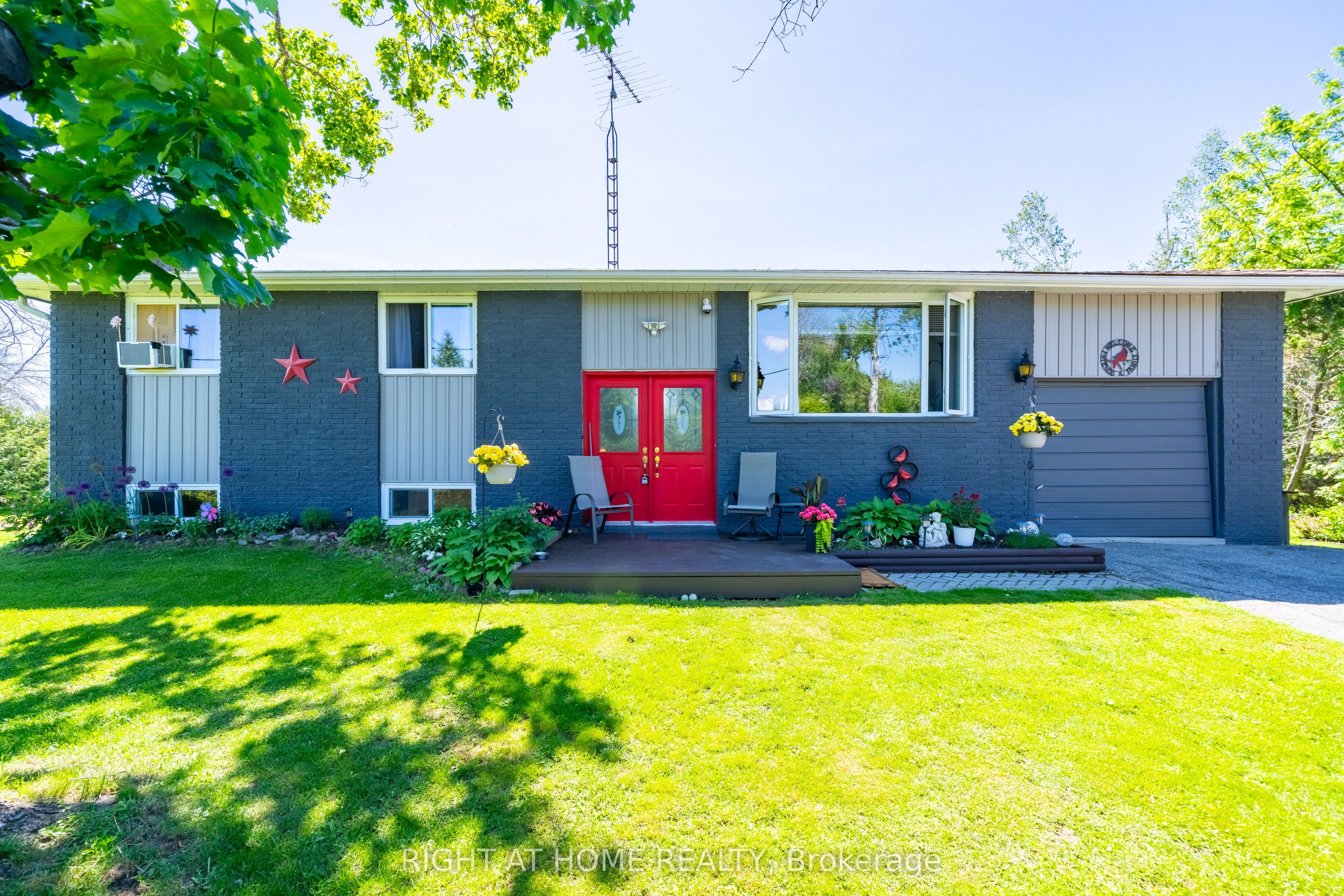 4654 Mcneil Street Property Photo 2
