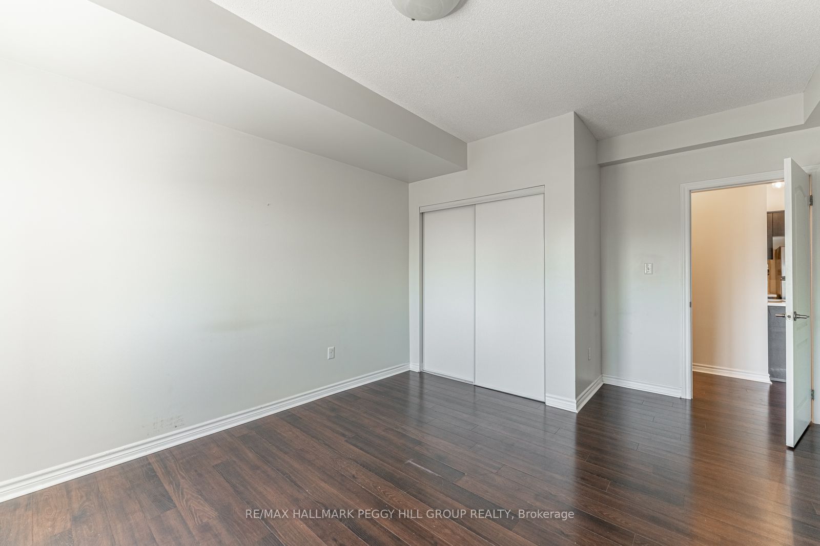 45 Ferndale Drive S 305 Property Photo 11