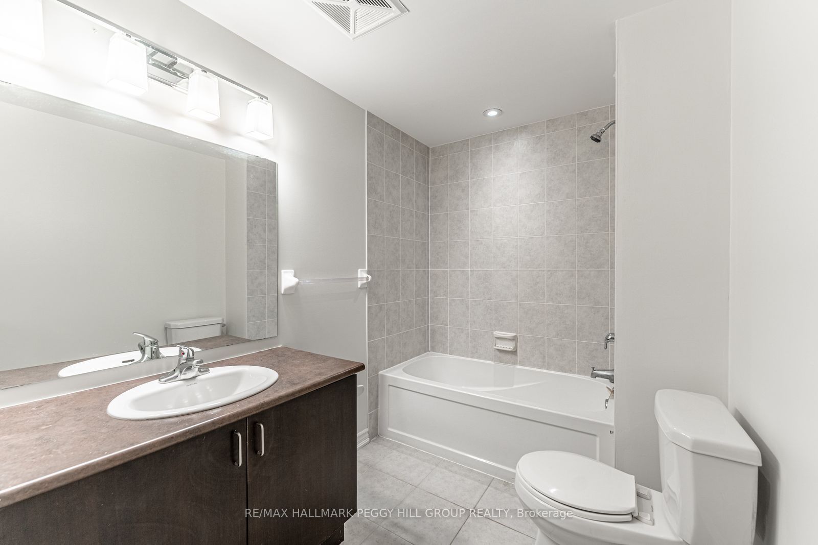 45 Ferndale Drive S 305 Property Photo 12