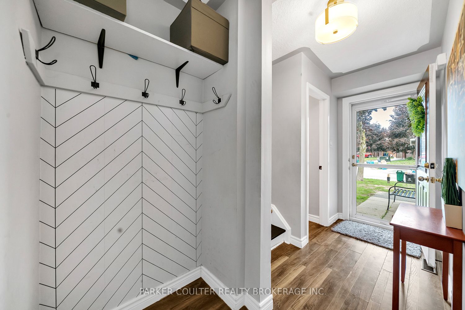 441 Barrie Road 16 Property Photo 5