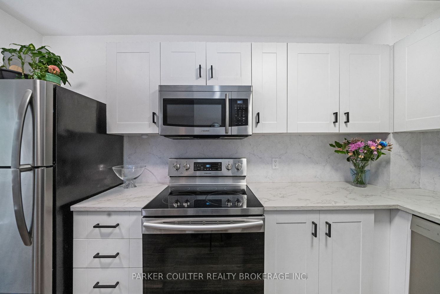 441 Barrie Road 16 Property Photo 15