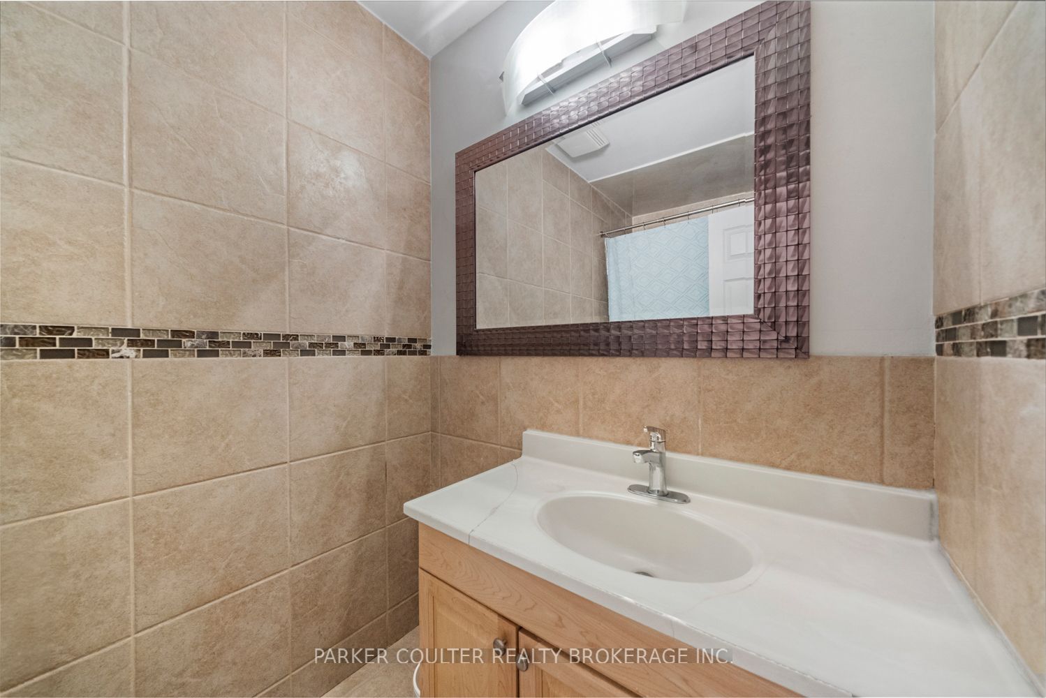 441 Barrie Road 16 Property Photo 28