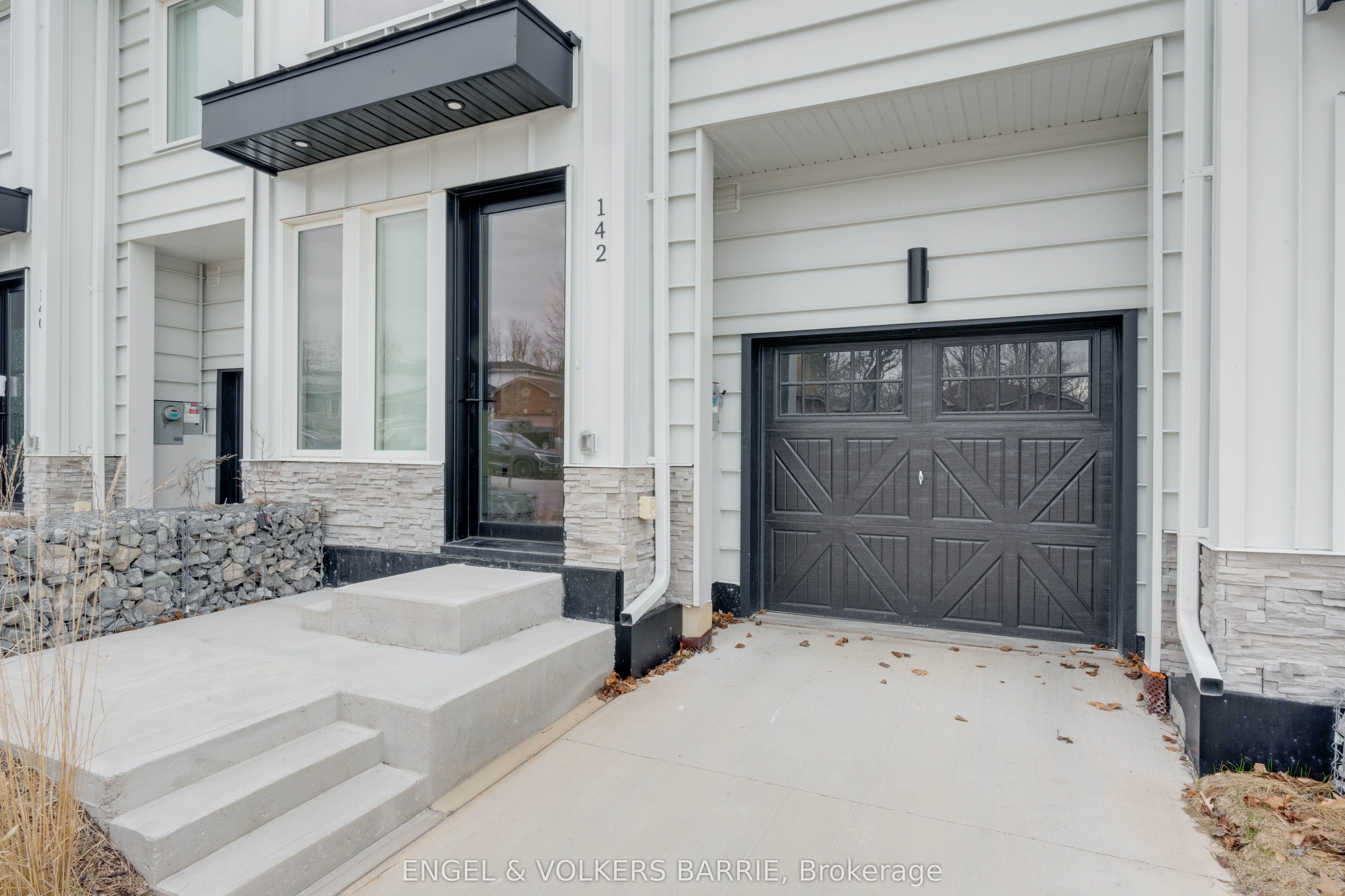142 Athabaska Road Property Photo 2