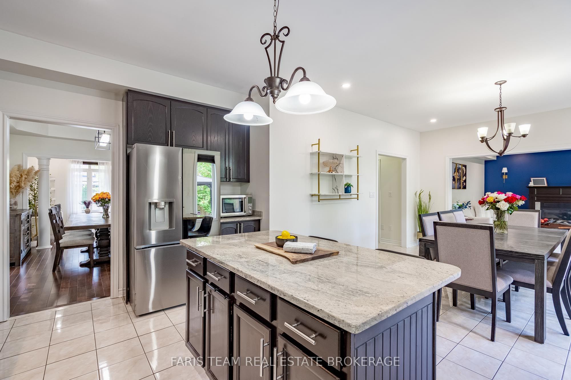 31 The Queensway Property Photo 10