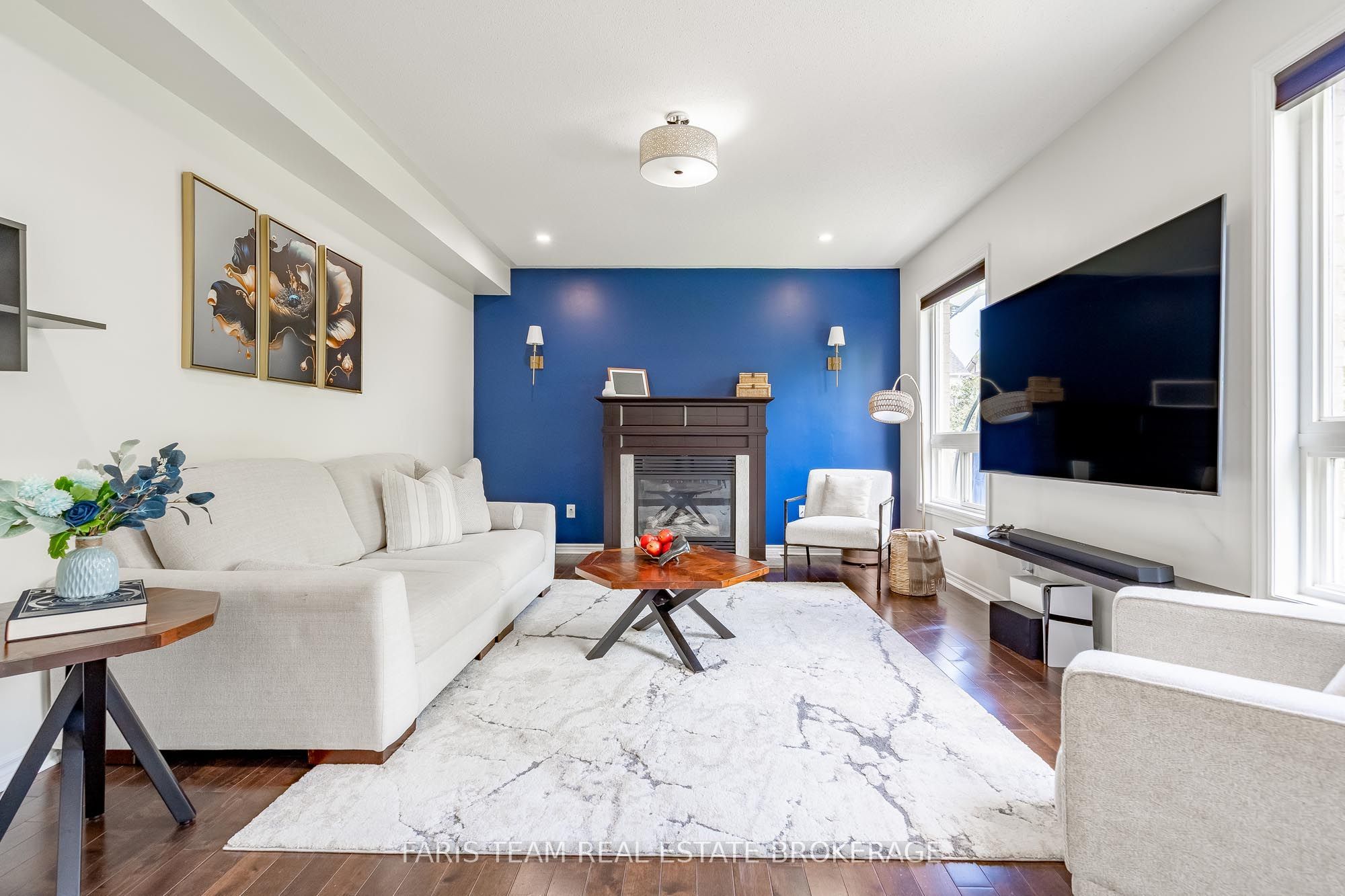 31 The Queensway Property Photo 17