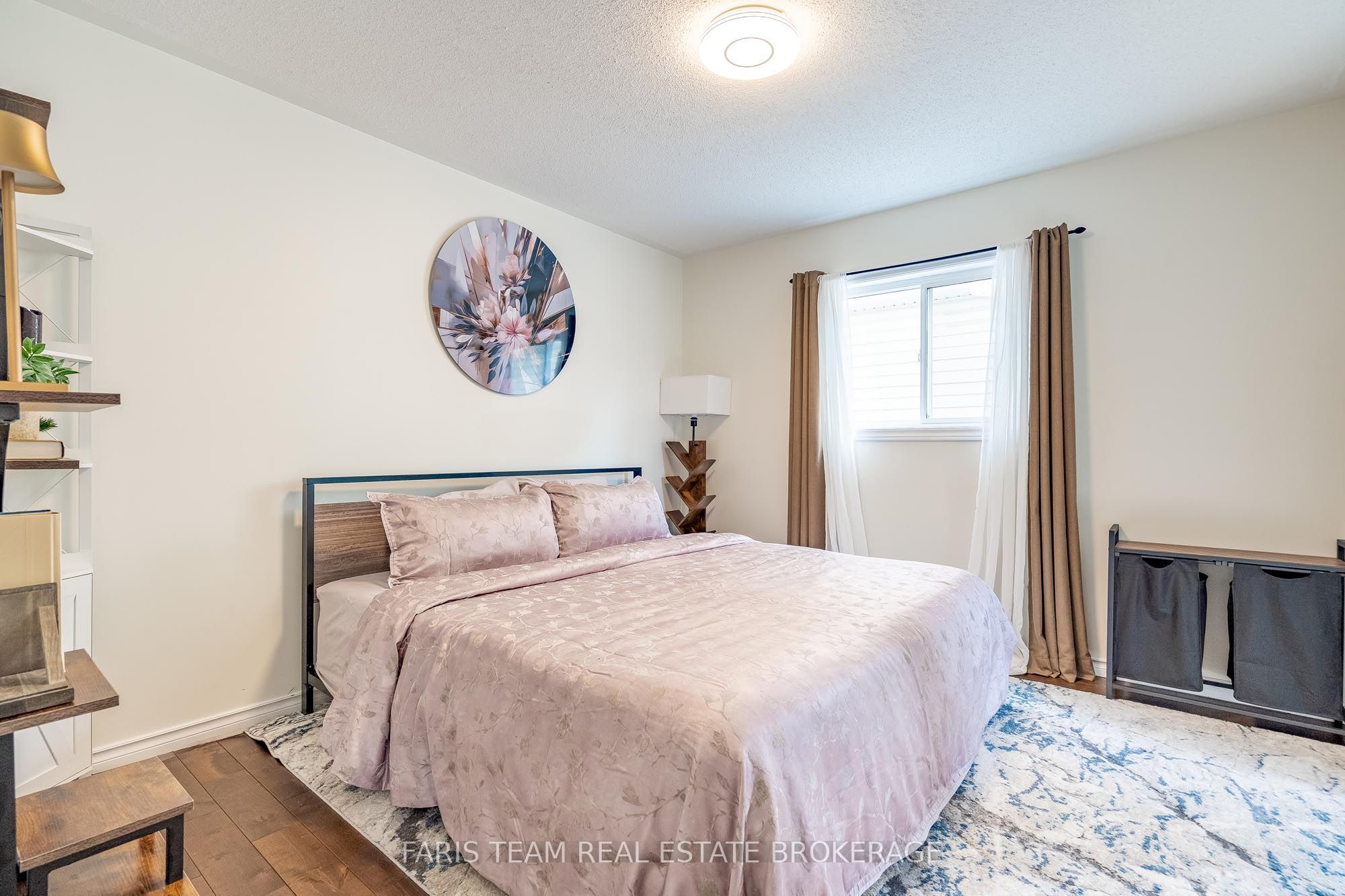 31 The Queensway Property Photo 30