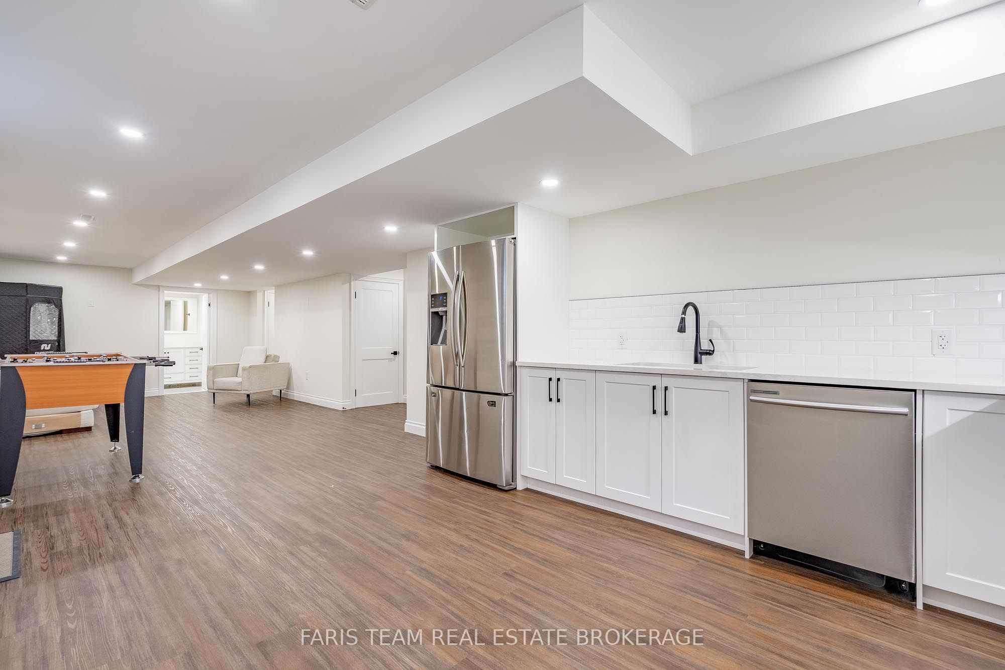 31 The Queensway Property Photo 35