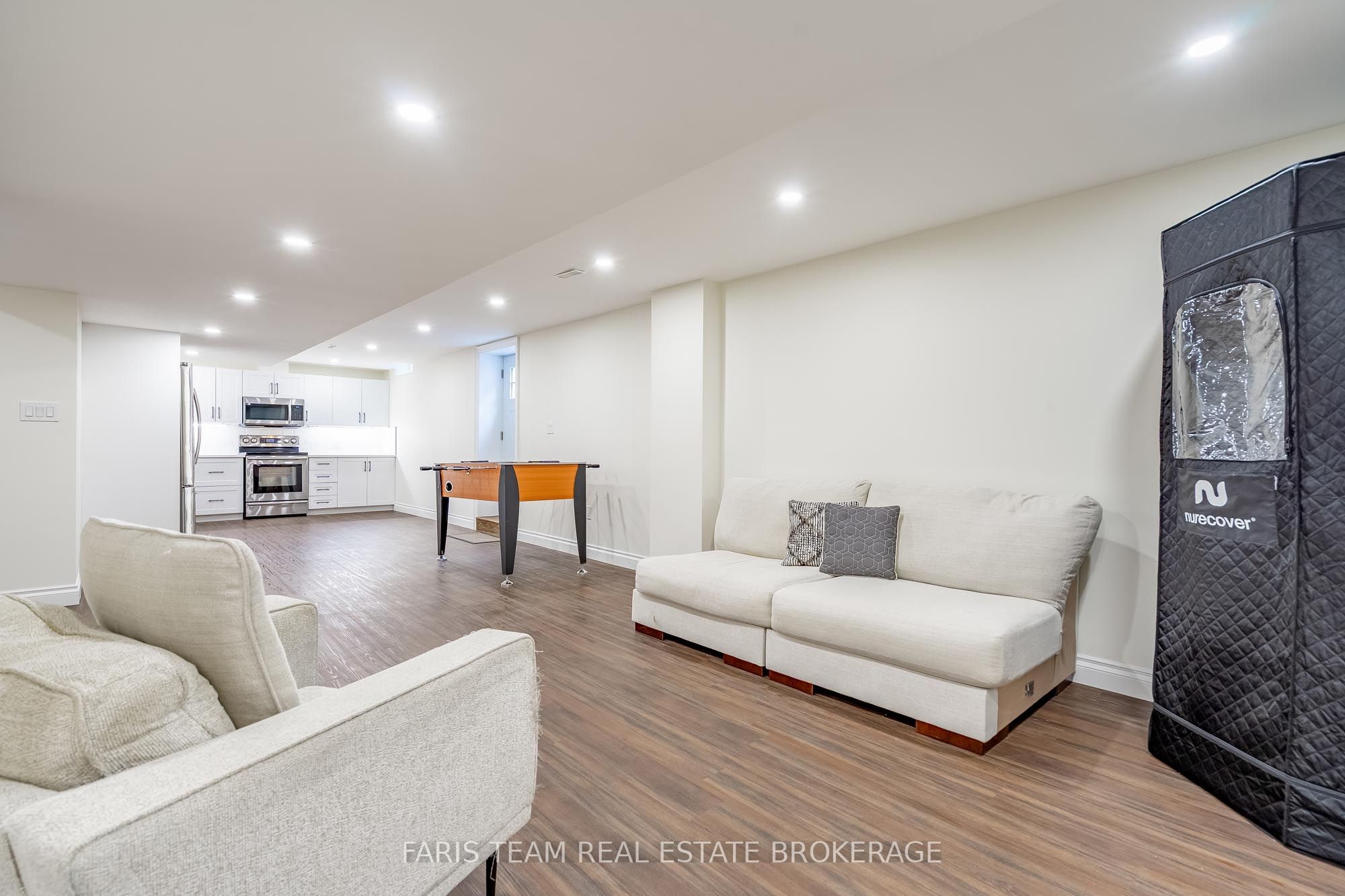31 The Queensway Property Photo 37