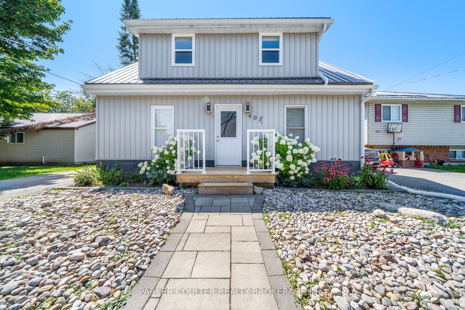 403A Forest Avenue S Property Photo 1