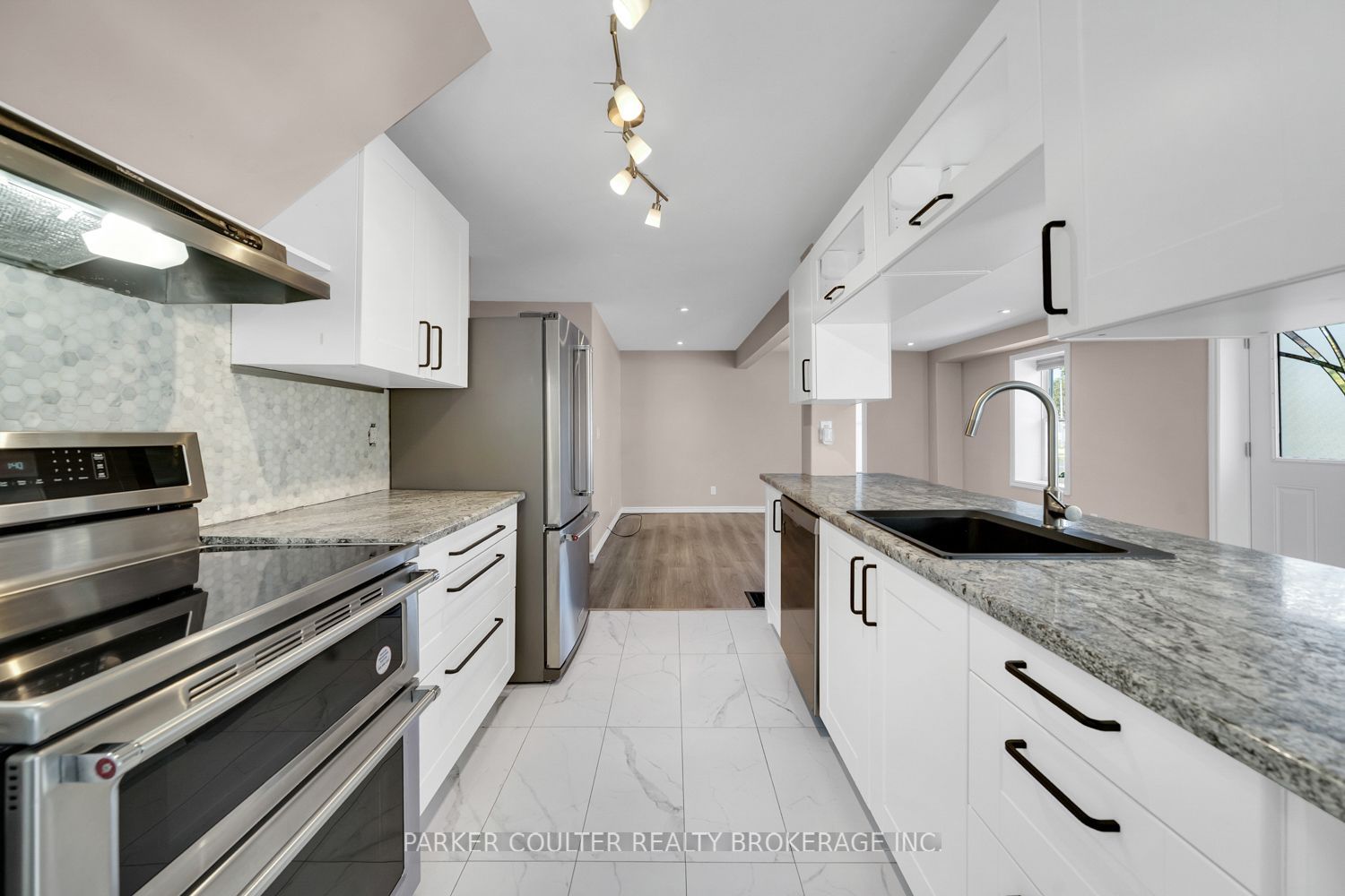 403a Forest Avenue S Property Photo 13