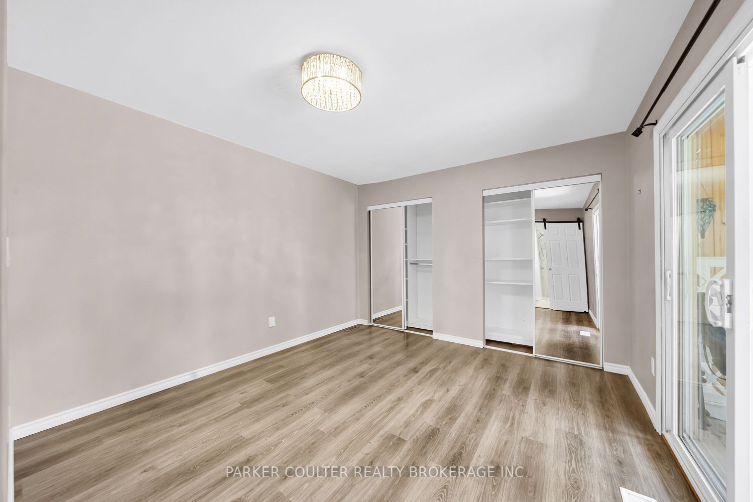 403a Forest Avenue S Property Photo 18