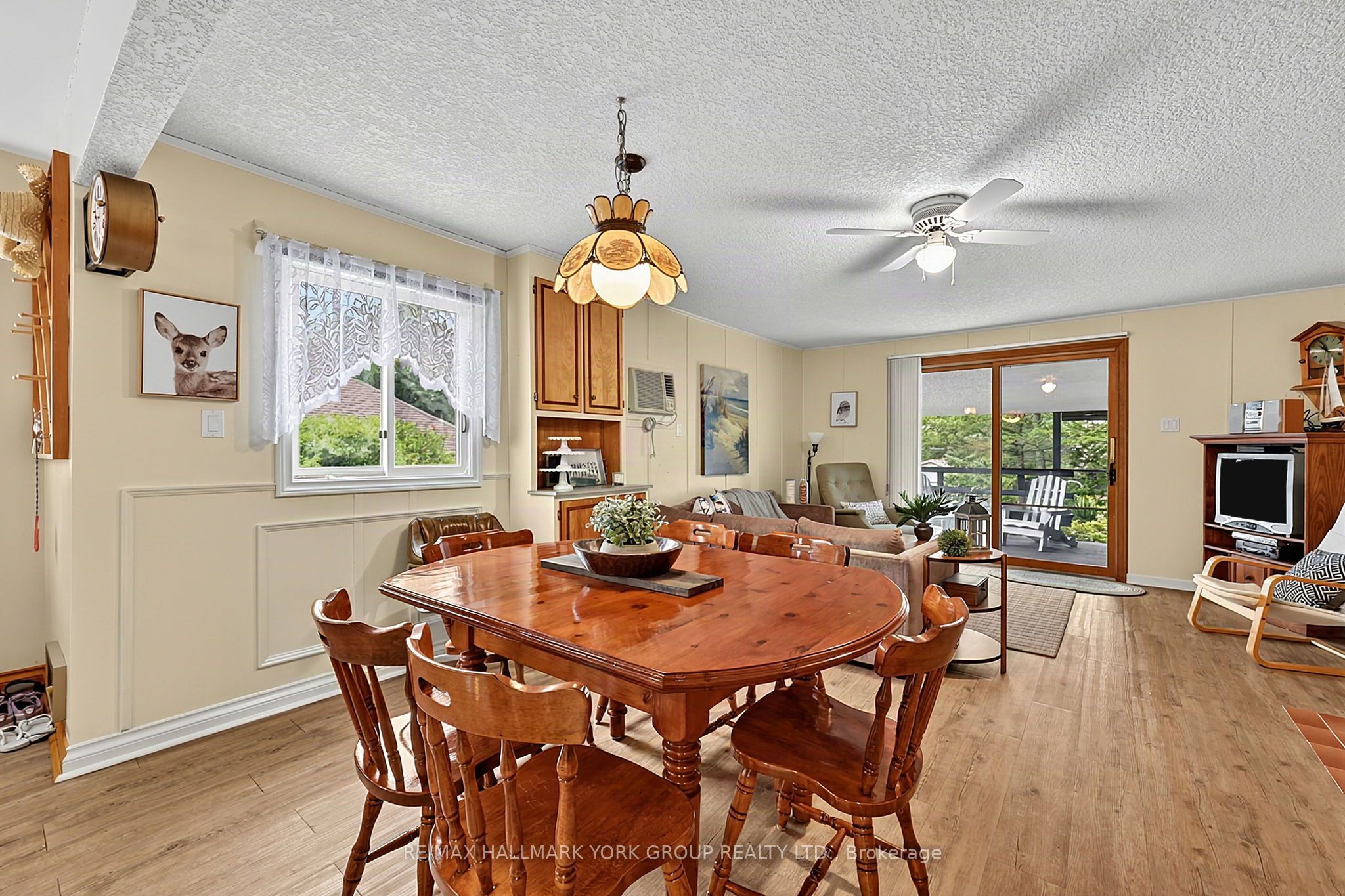 1085 River Road E Property Photo 15