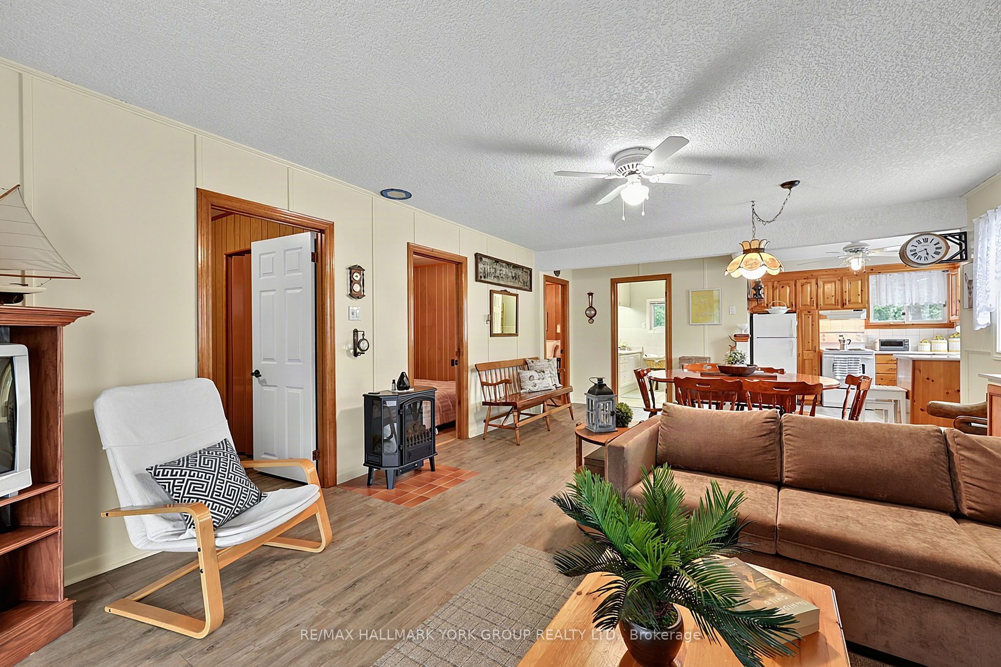 1085 River Road E Property Photo 19