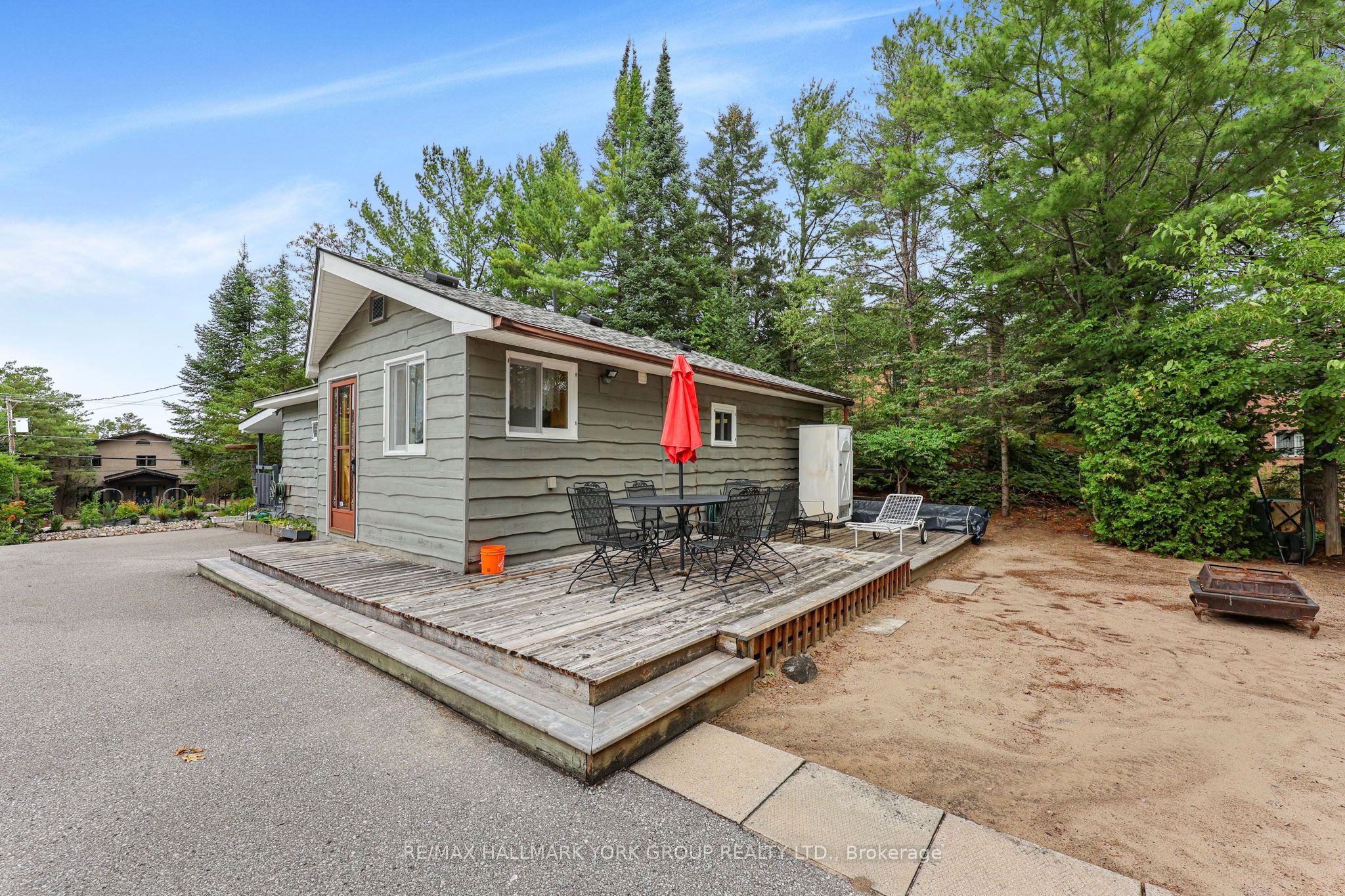 1085 River Road E Property Photo 34