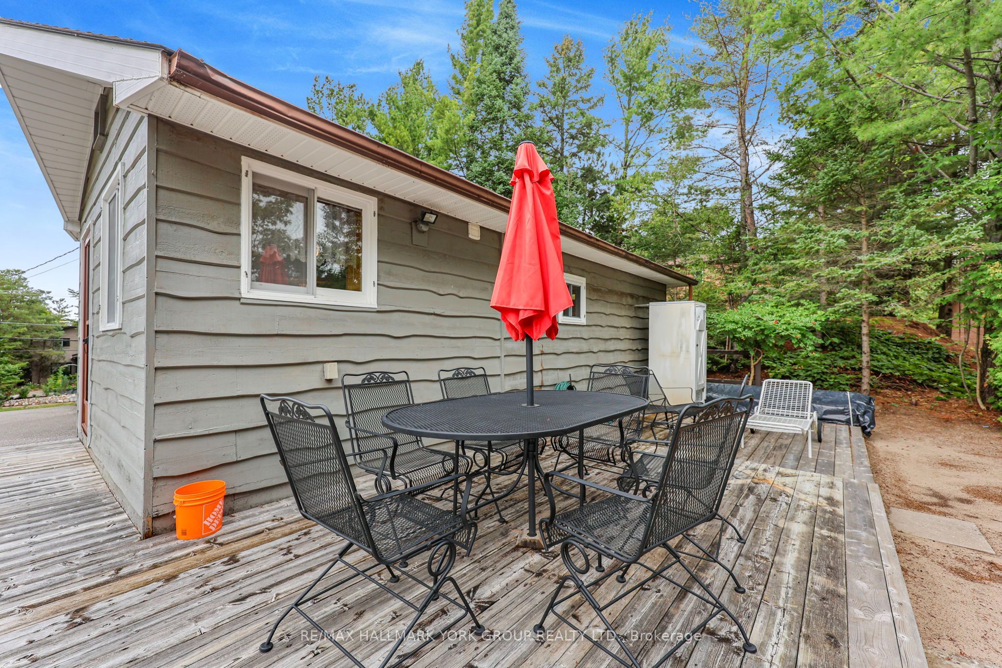 1085 River Road E Property Photo 35