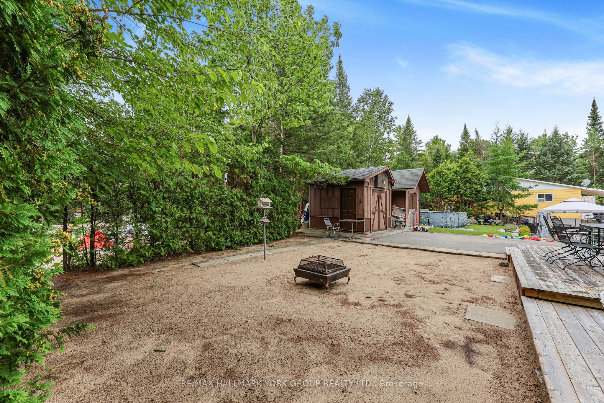 1085 River Road E Property Photo 40