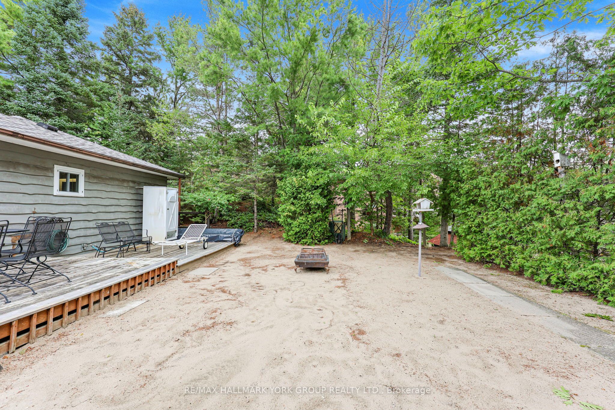 1085 River Road E Property Photo 41