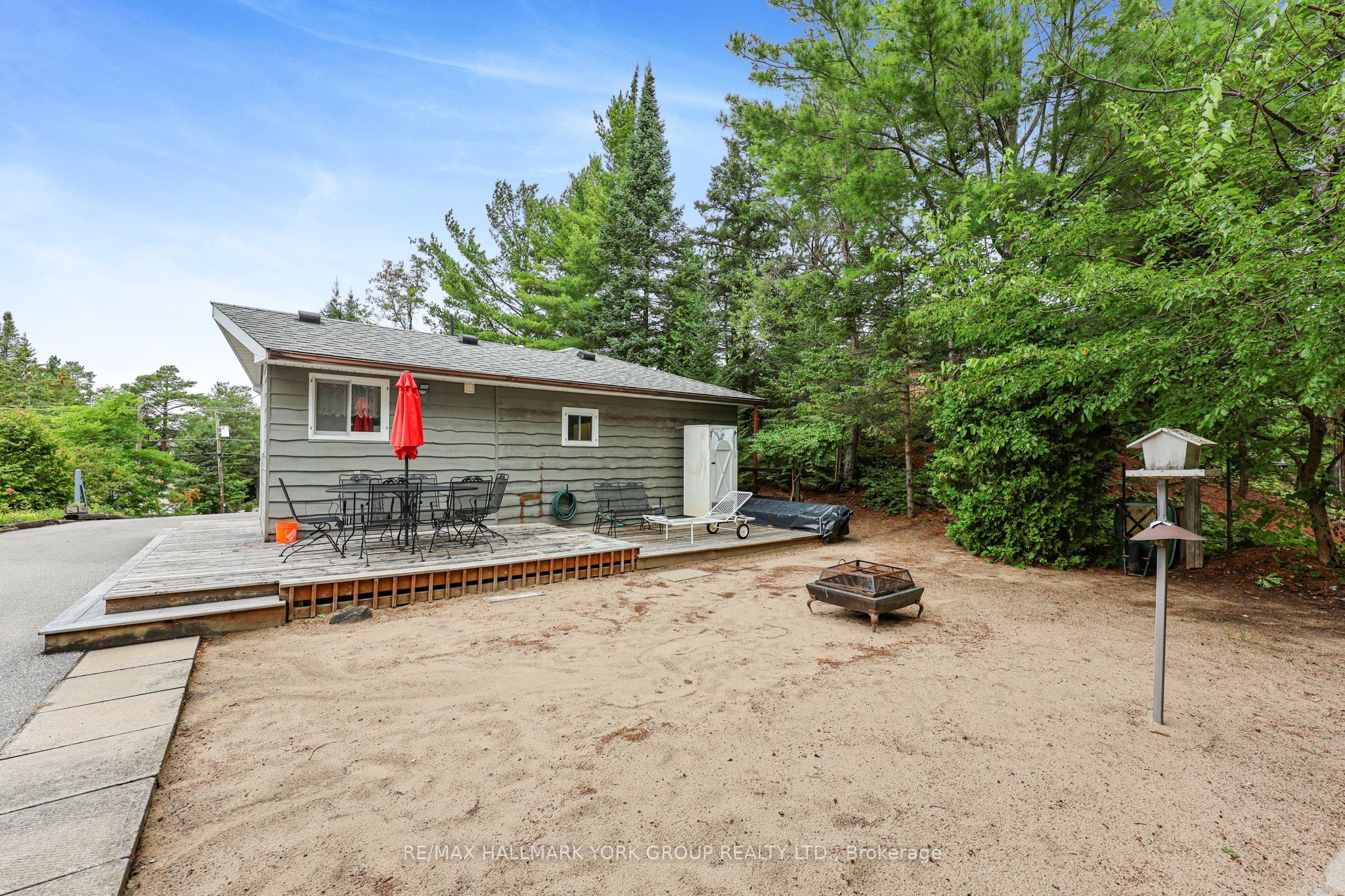 1085 River Road E Property Photo 42