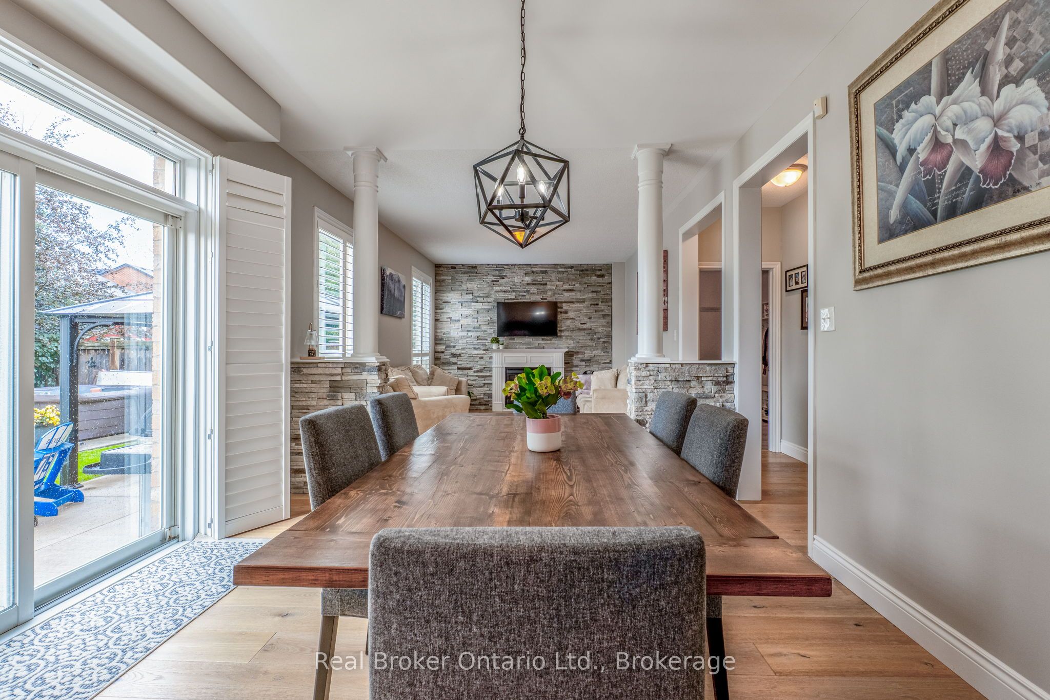 50 The Queensway Property Photo 13