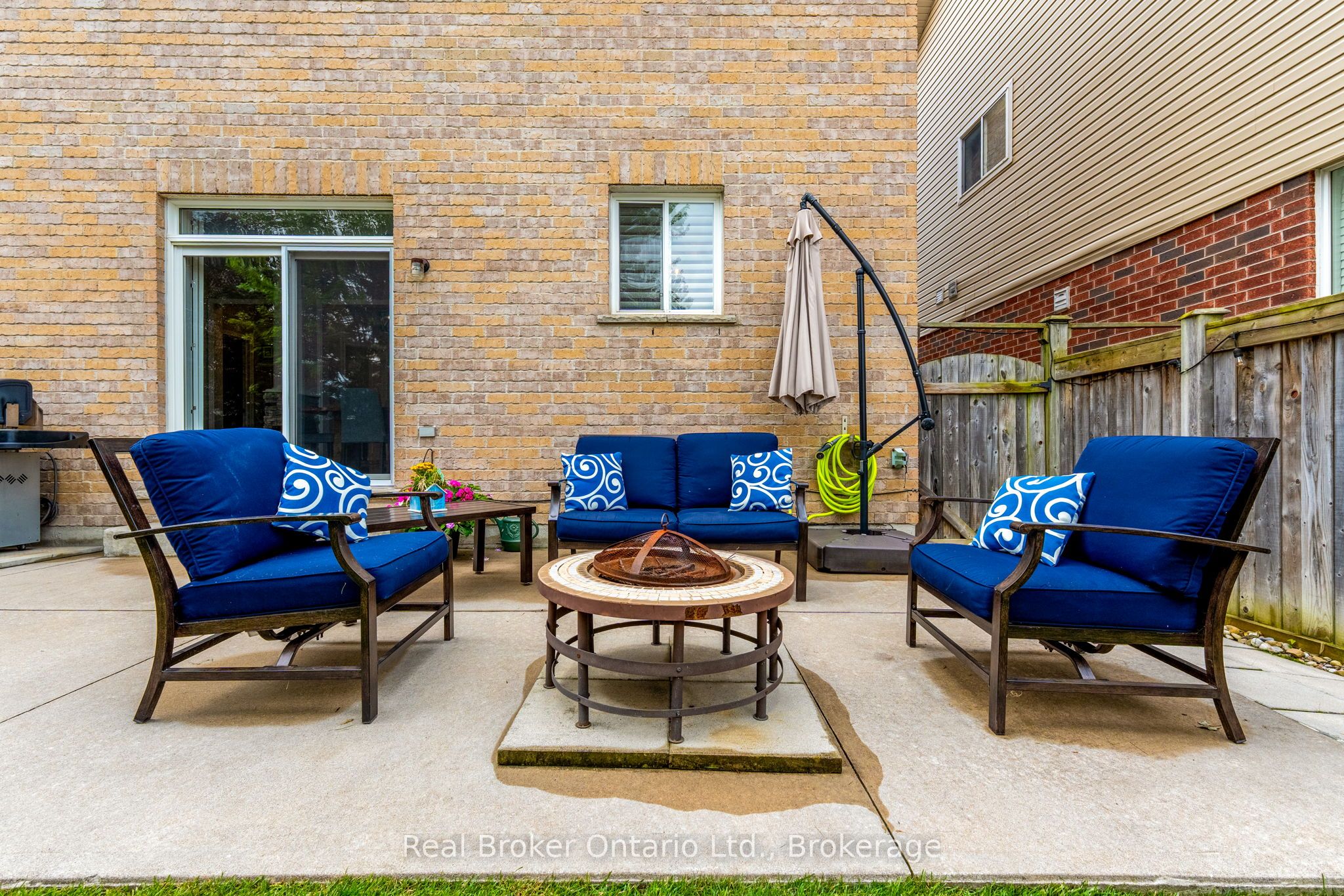 50 The Queensway Property Photo 29