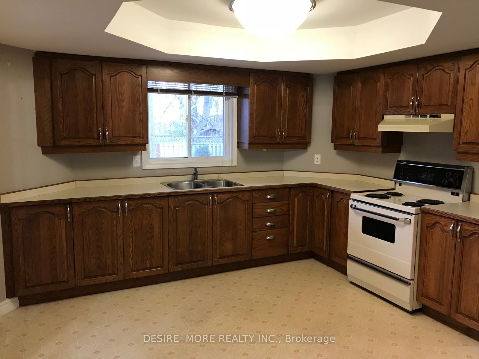 54 Mayfair Drive Bsmt Property Photo 5