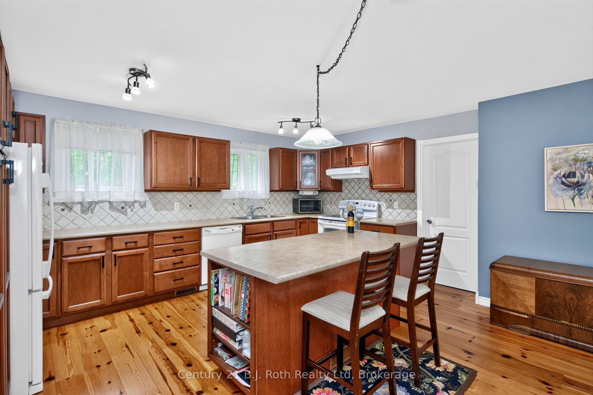 24 Crescent Drive Property Photo 11