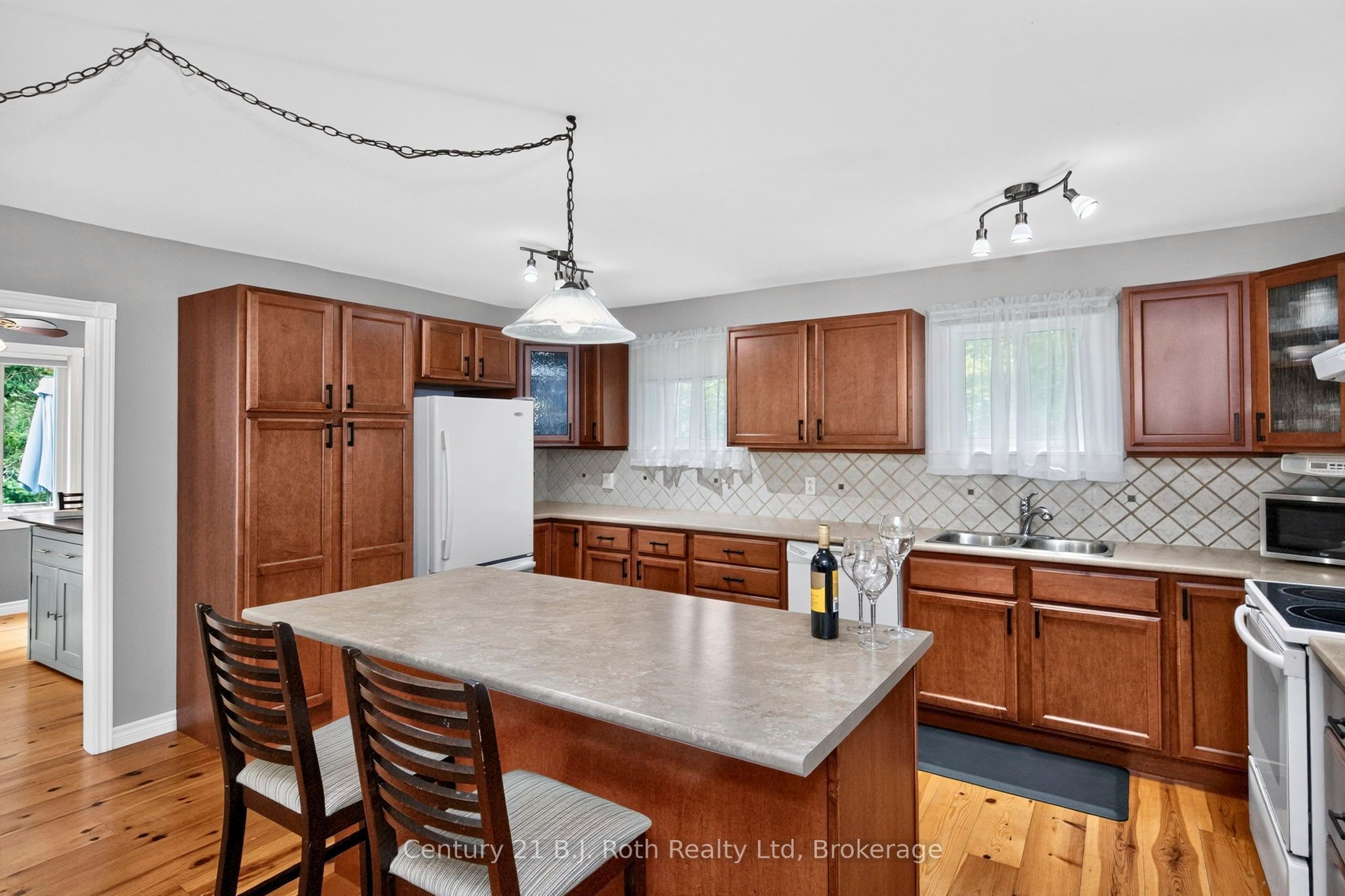 24 Crescent Drive Property Photo 12