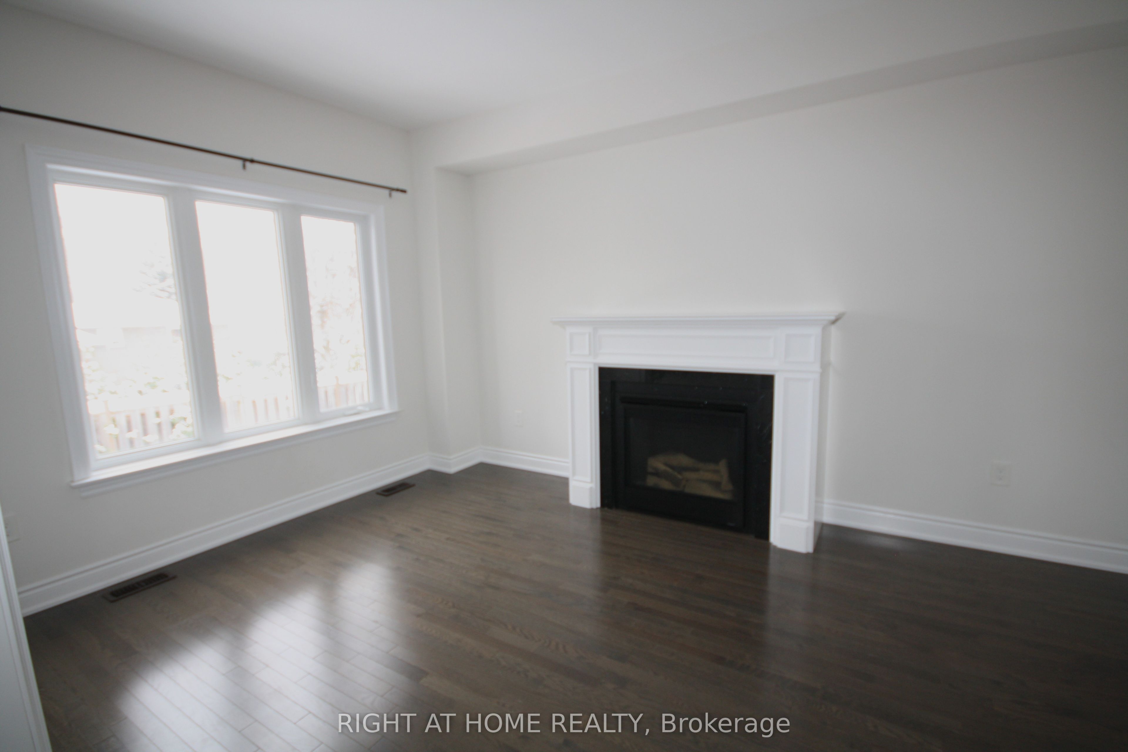 66 White Crescent Property Photo 11