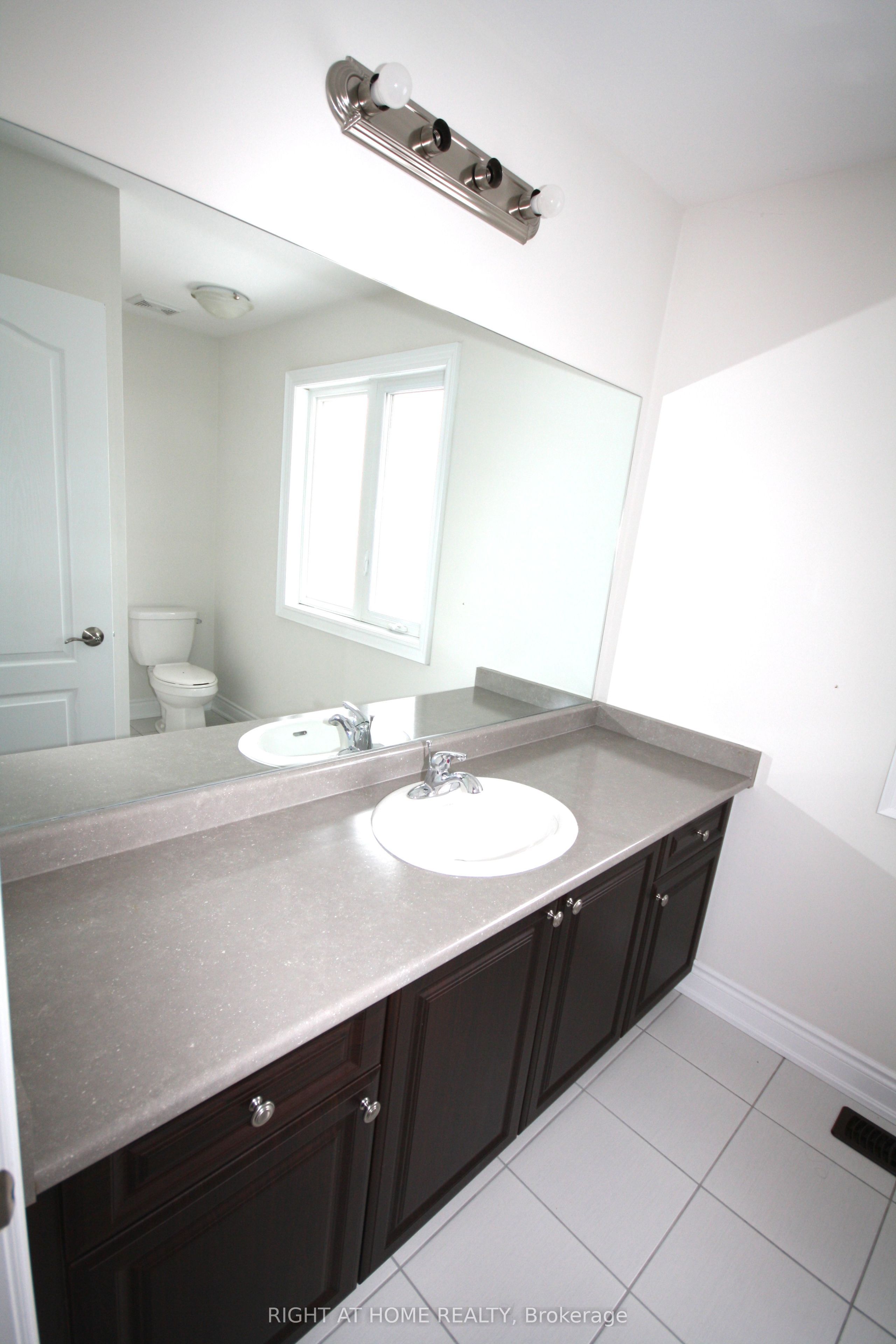 66 White Crescent Property Photo 22