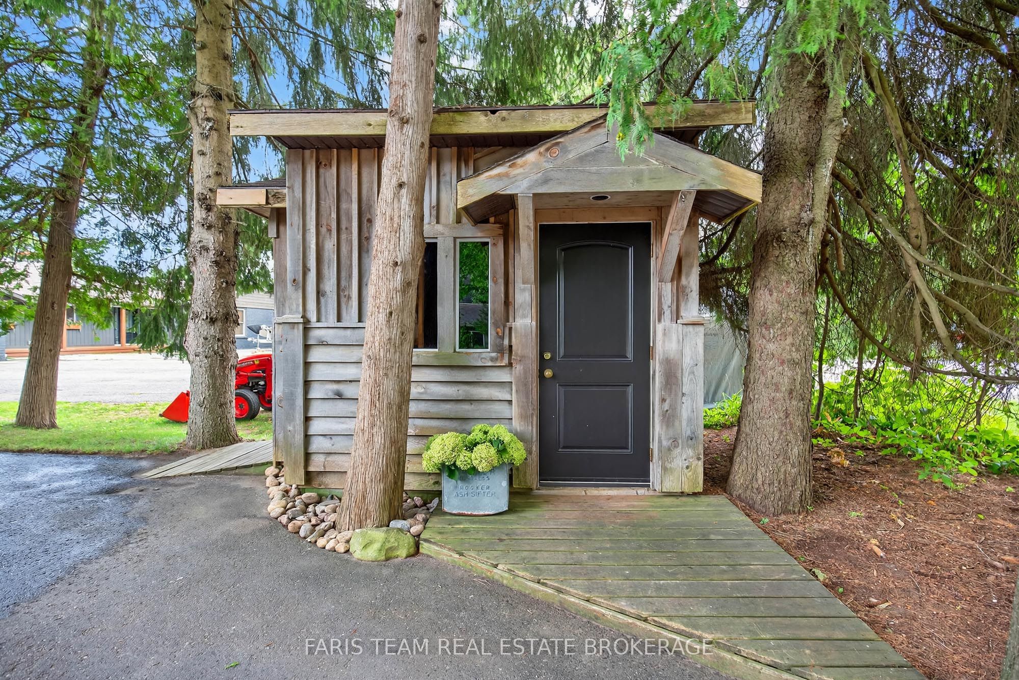 238 Robins Point Road Property Photo 5