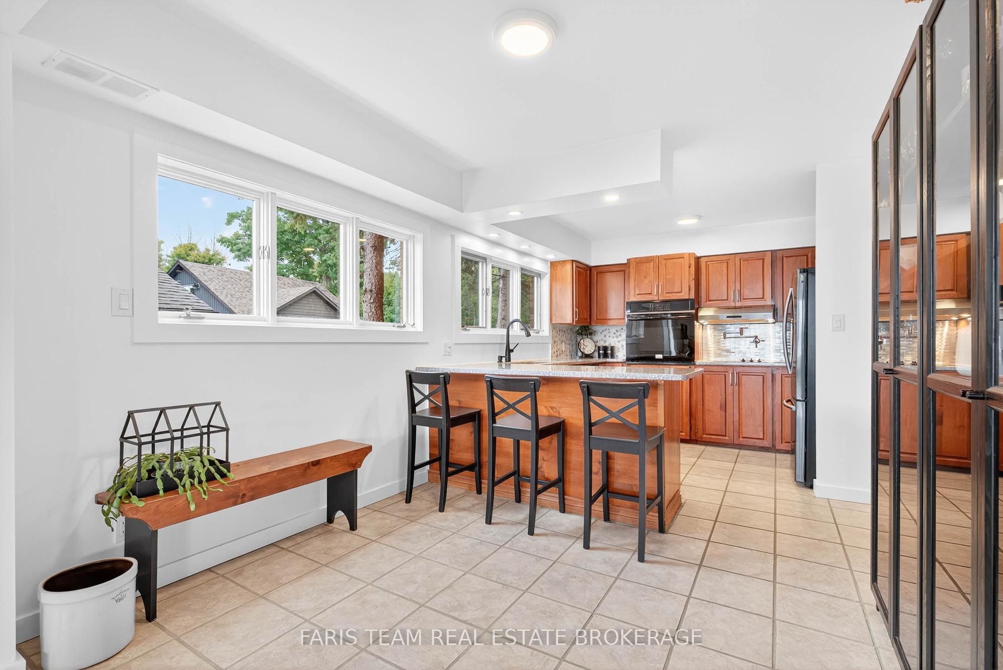 238 Robins Point Road Property Photo 8