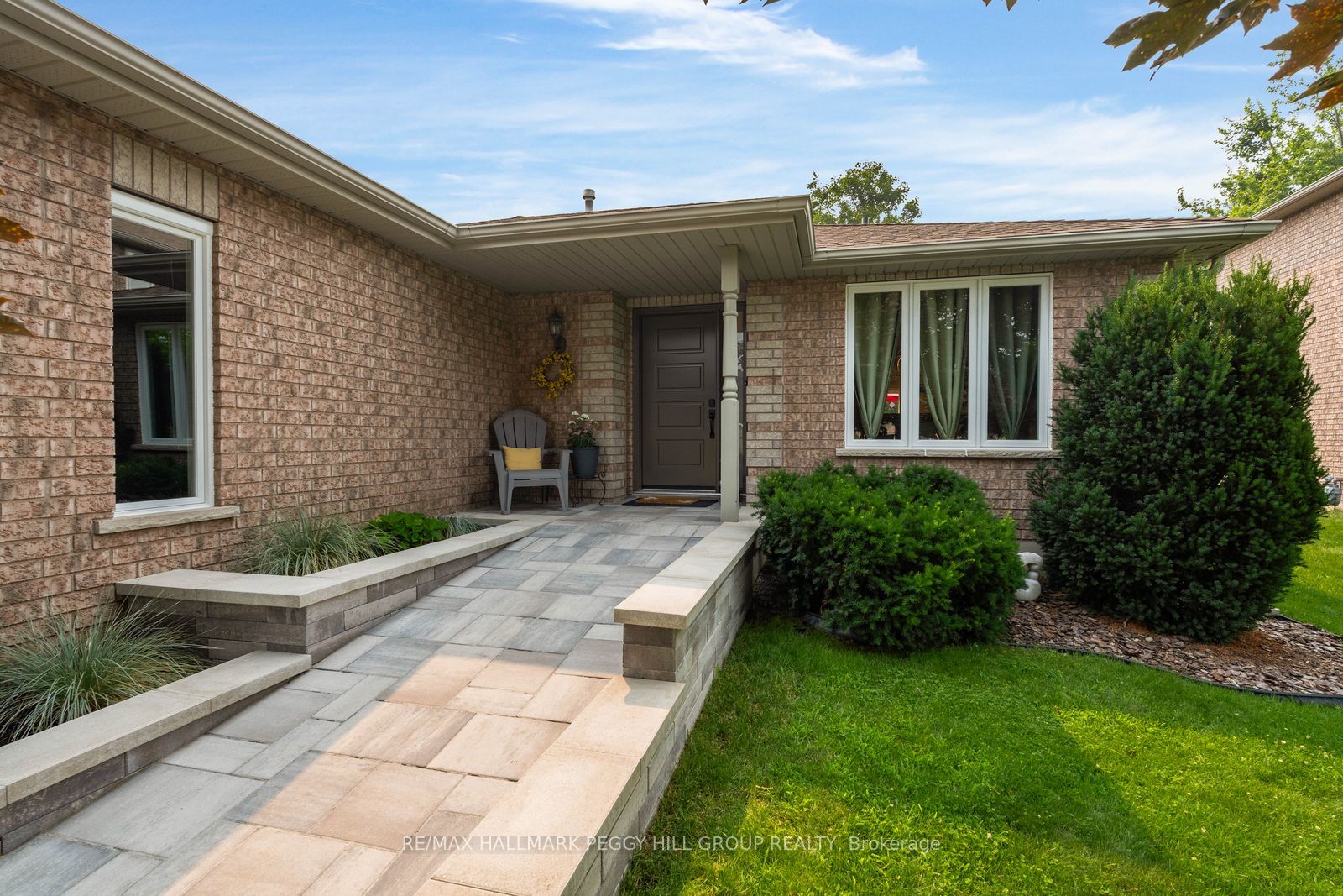 43 Nicklaus Drive Property Photo 2
