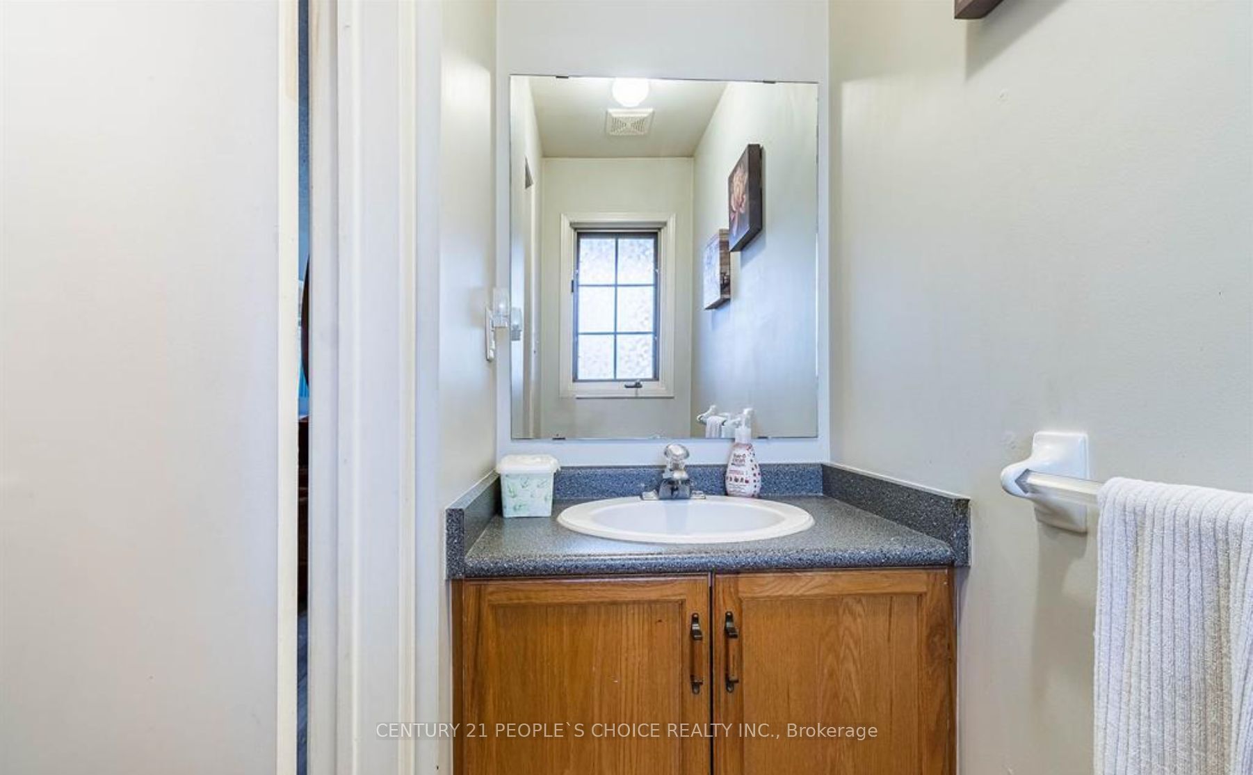186 Pickett Crescent Property Photo 14