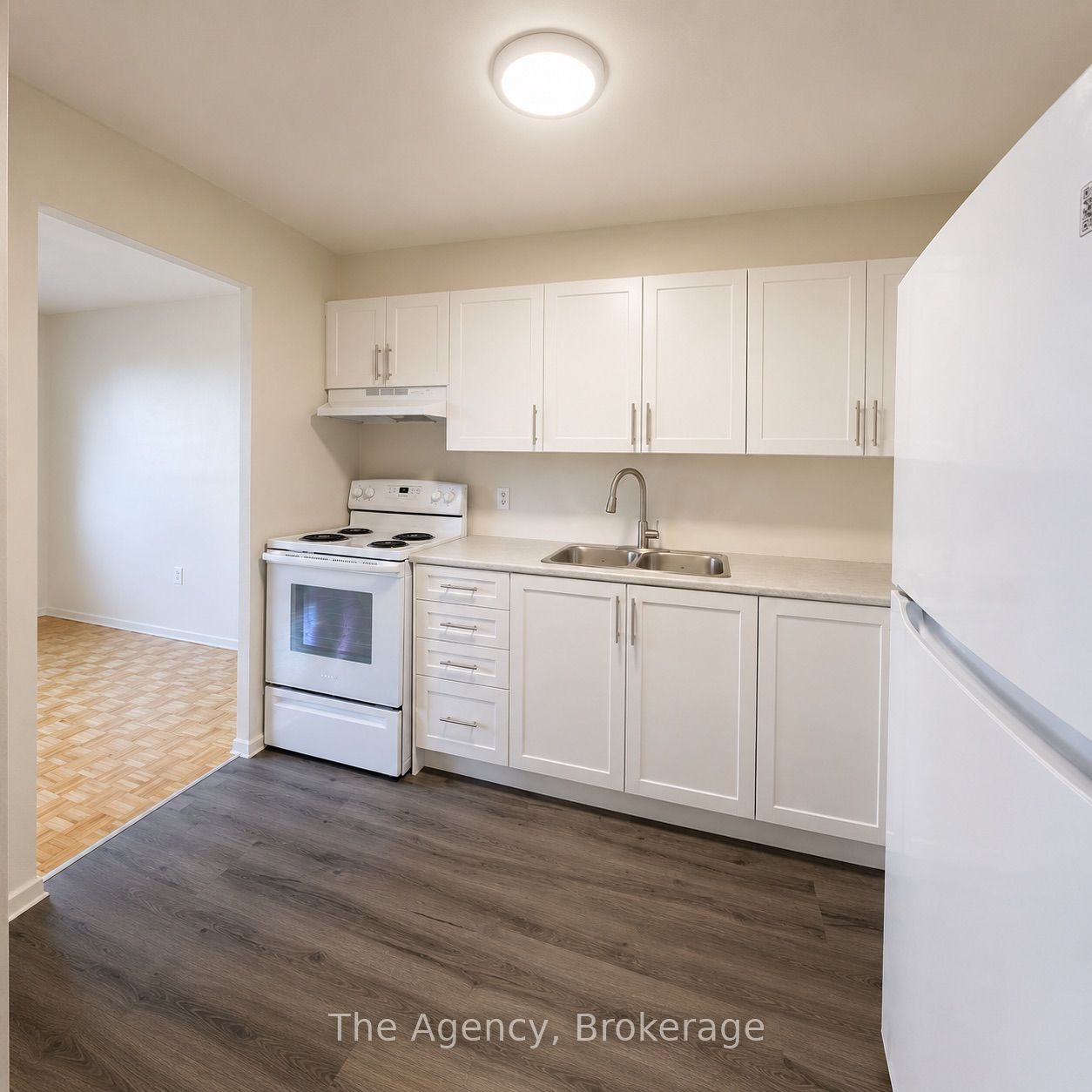 550 King Street 303 Property Photo 9