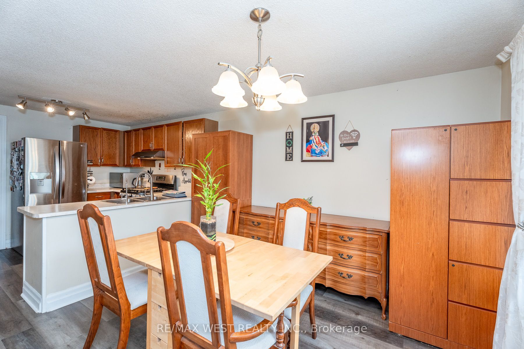 369 Galloway Boulevard Property Photo 5