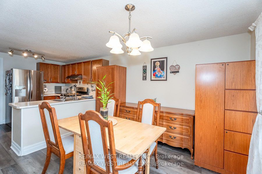 369 Galloway Boulevard Property Photo 14