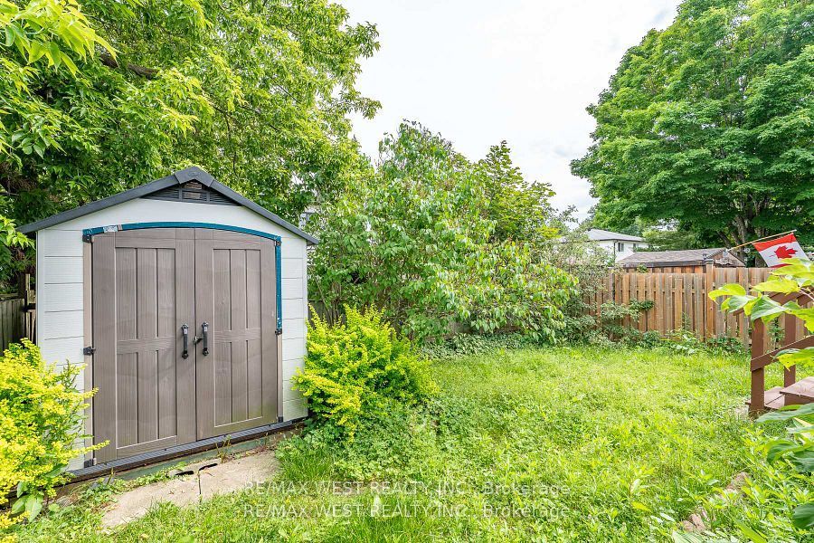 369 Galloway Boulevard Property Photo 17