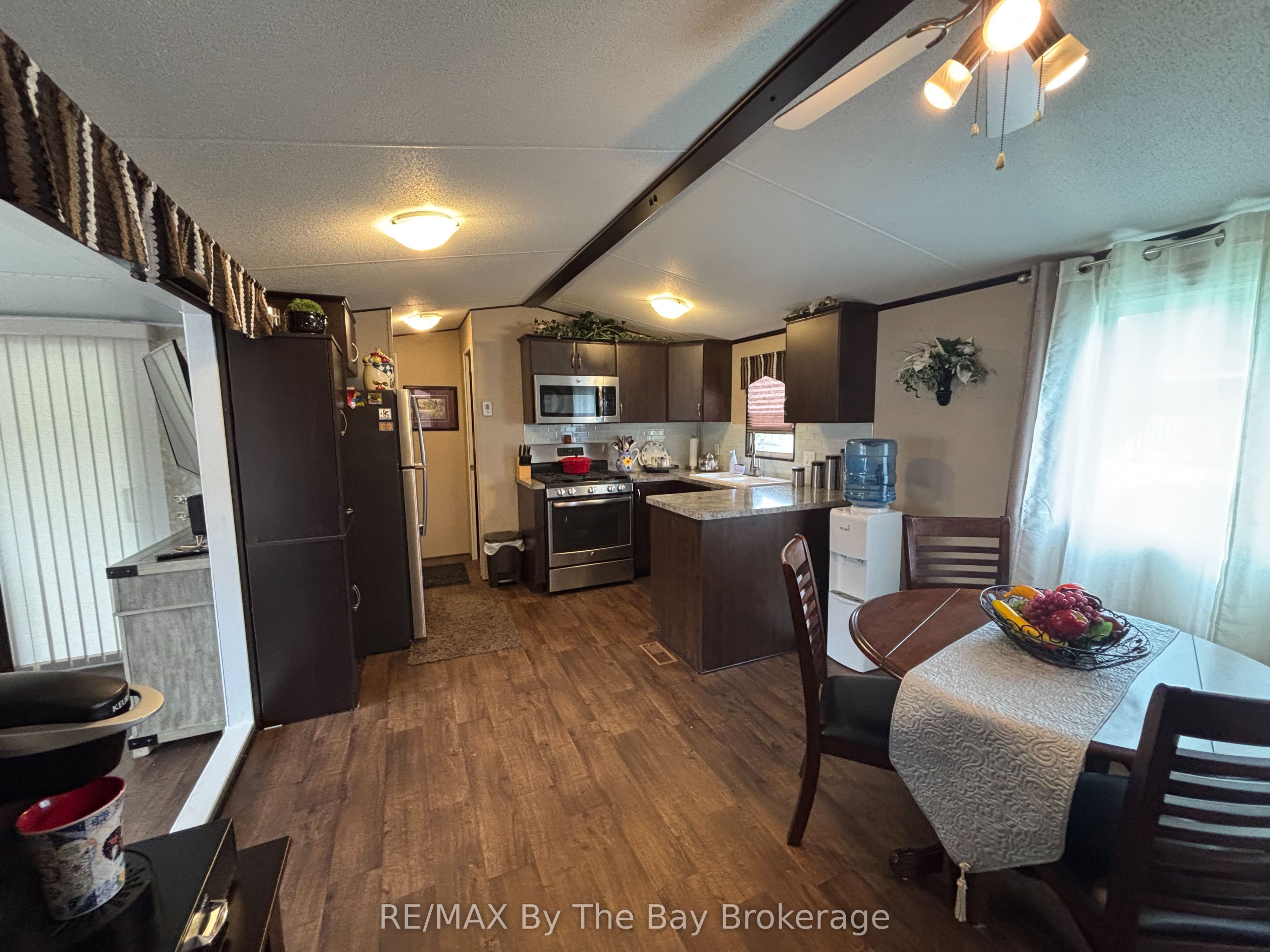 8 Kenora Trail Property Photo 11