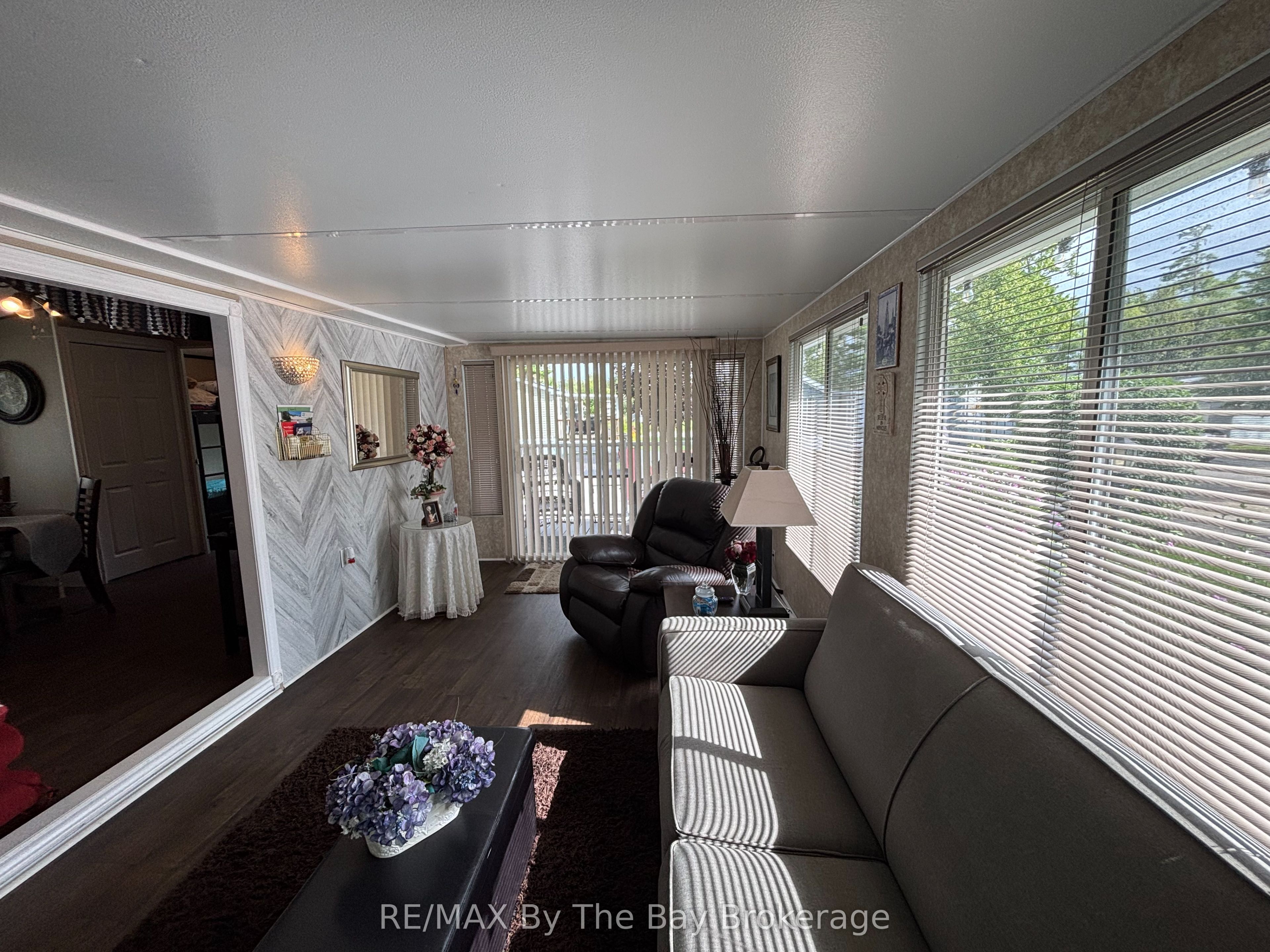 8 Kenora Trail Property Photo 13