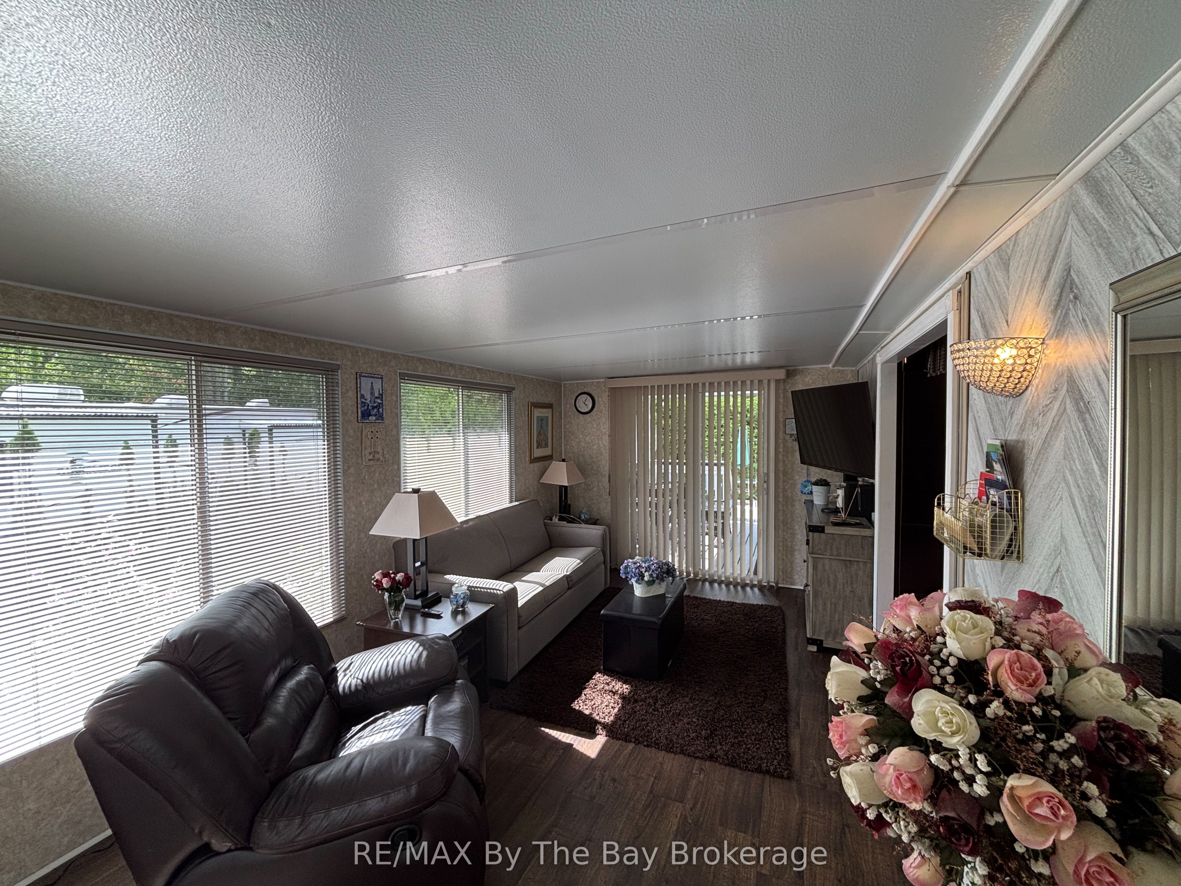 8 Kenora Trail Property Photo 14