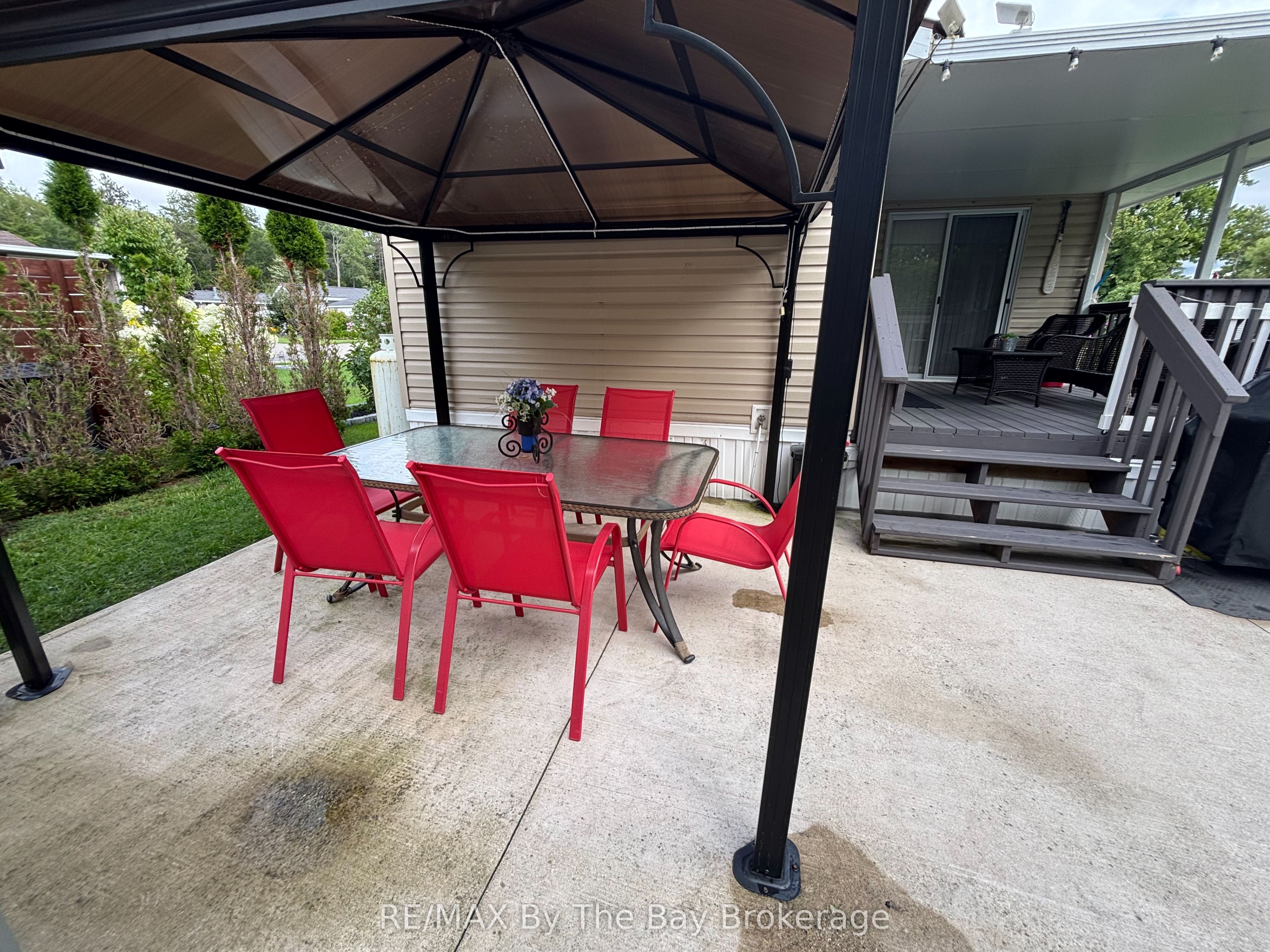8 Kenora Trail Property Photo 21
