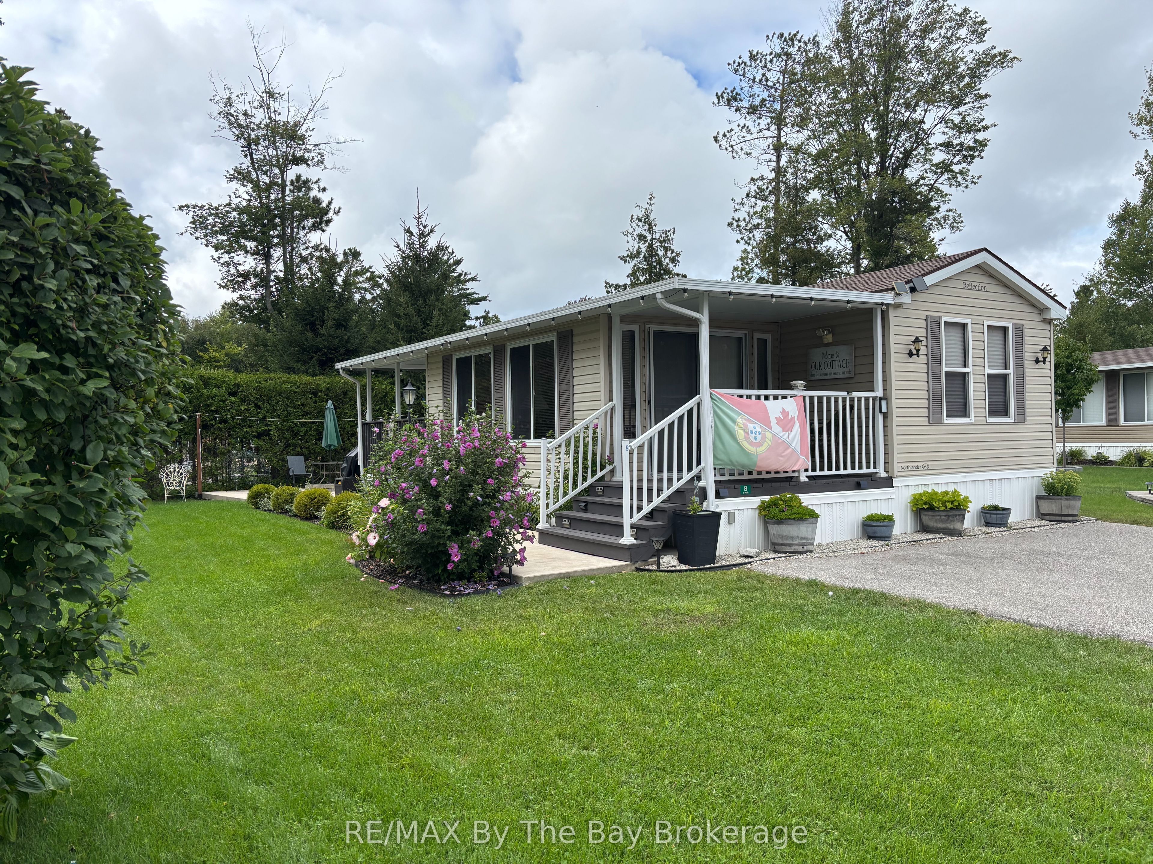 8 Kenora Trail Property Photo 24