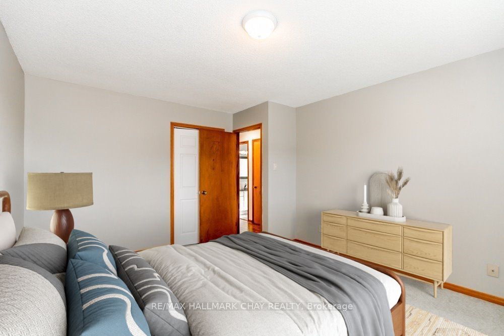 3 Buchanan Street Property Photo 8