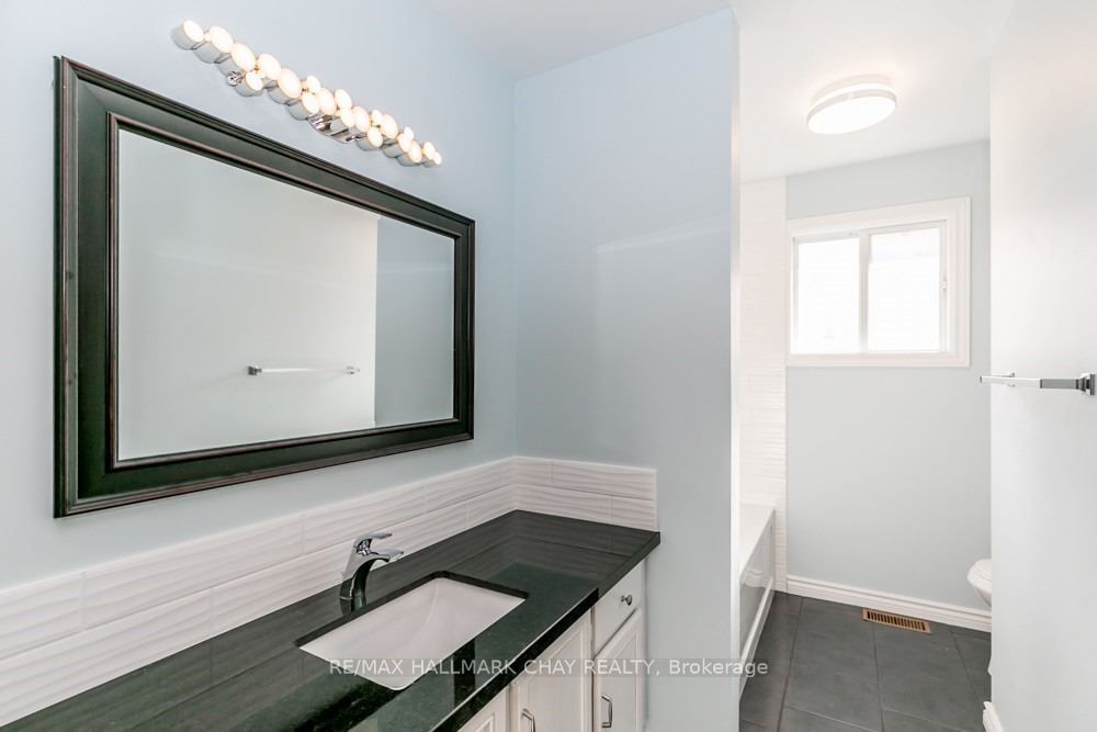 3 Buchanan Street Property Photo 11