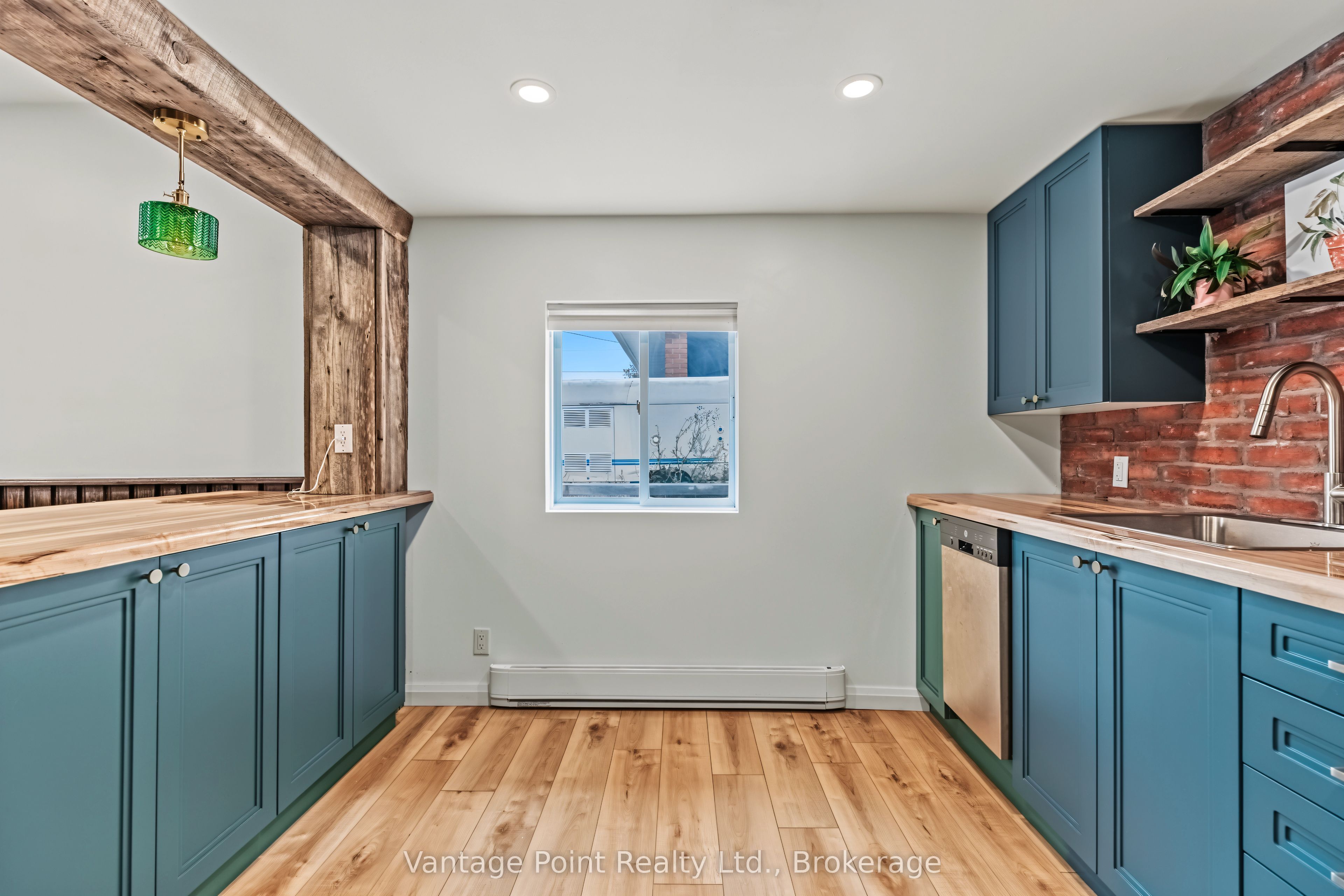 794097 124 Grey Road Property Photo 21