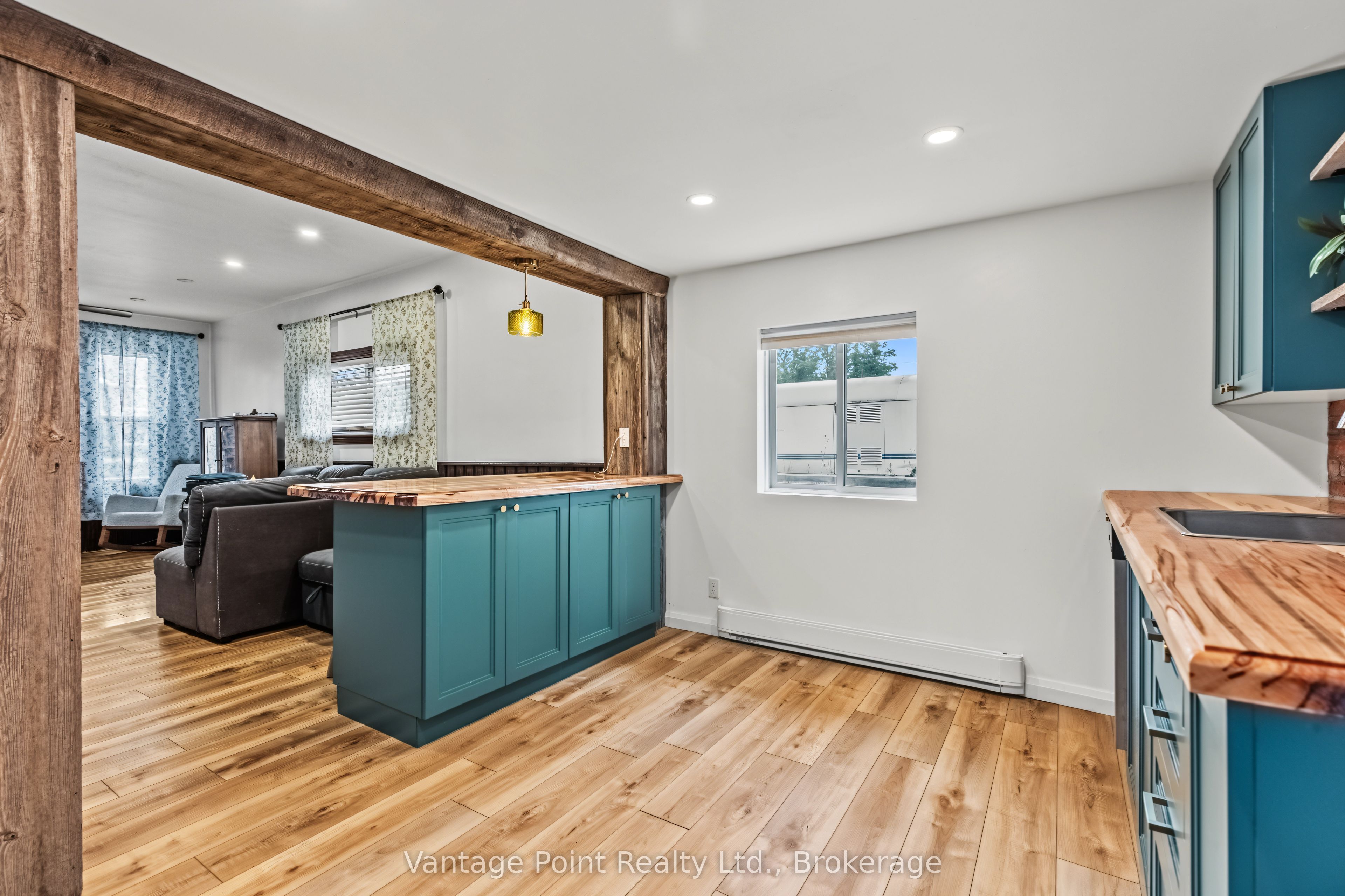 794097 124 Grey Road Property Photo 22