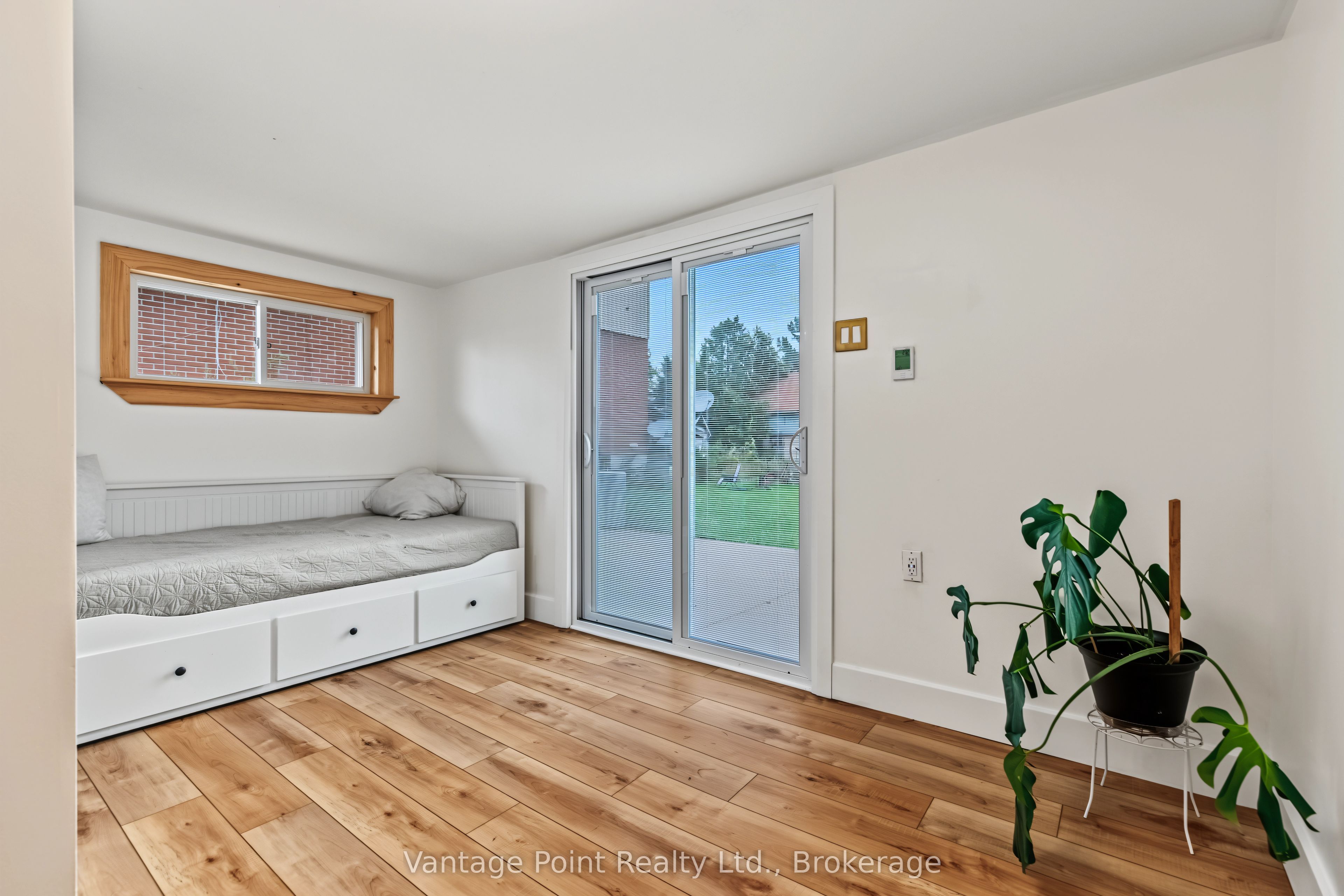 794097 124 Grey Road Property Photo 24