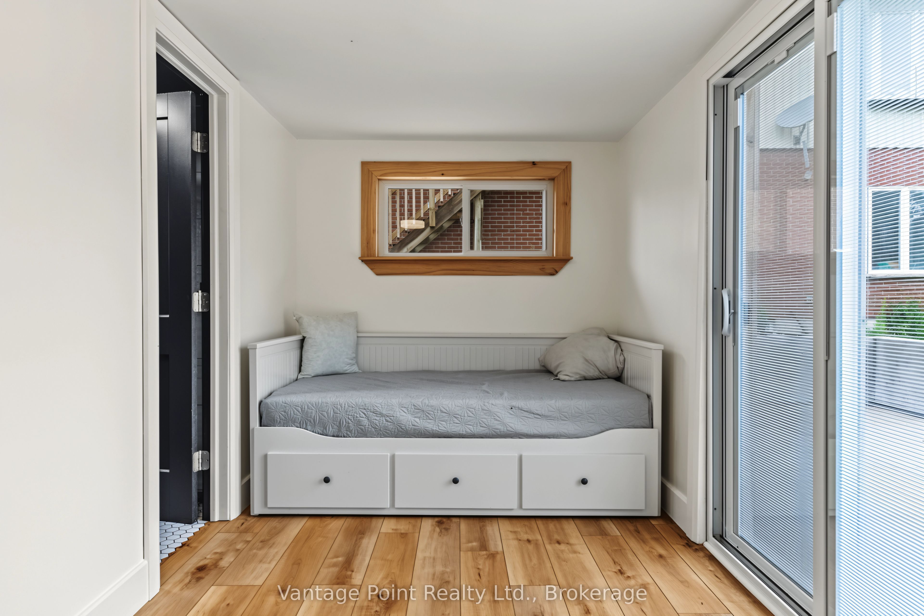794097 124 Grey Road Property Photo 25